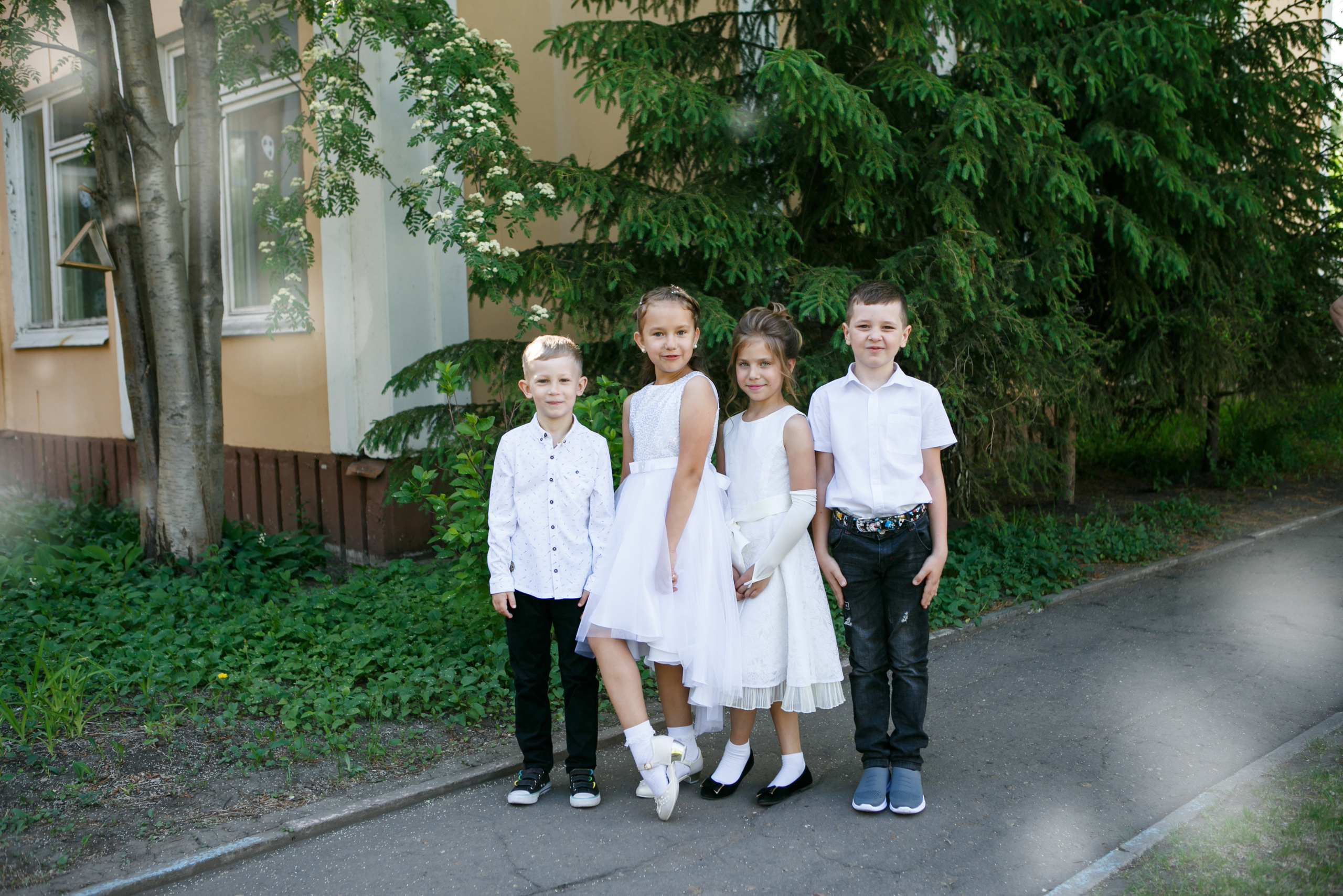 Школьная фотосессия в Омске. Выпускники. 4 класс. Фотосессия для выпускного альбома в Омске. Школьный фотограф в Омске. Фотограф Наталья Стаг в Омске. Фотографирую в разных стилях в разных студиях, а так же в школах и садах. Печатаю выпускные фотоальбомы