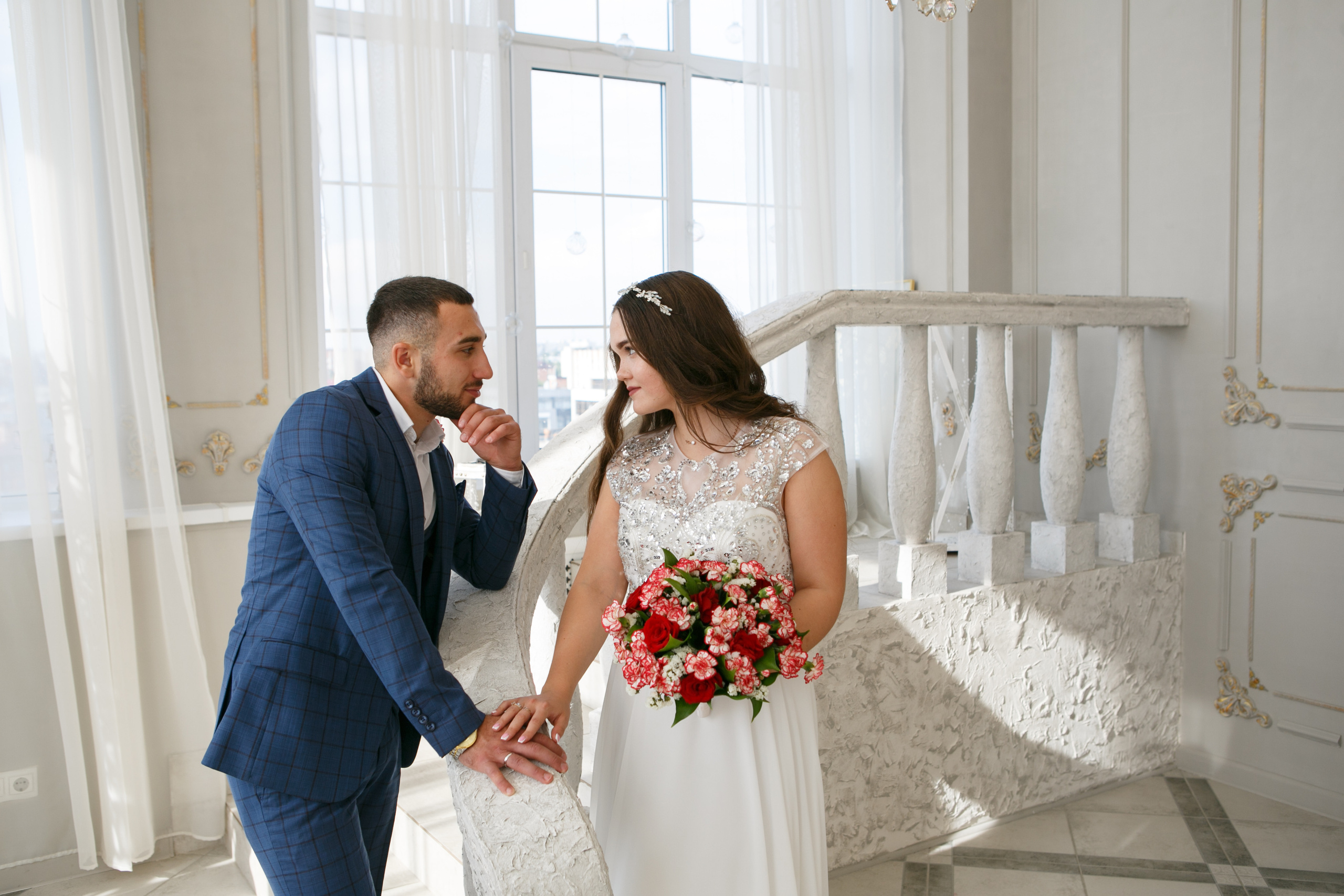 Свадебный фотограф в Омске. Счастливые моменты Вашей жизни. Фотограф Наталья Стаг в Омске. Фотографирую в разных стилях в разных студиях, а так же в школах и садах. Печатаю выпускные фотоальбомы