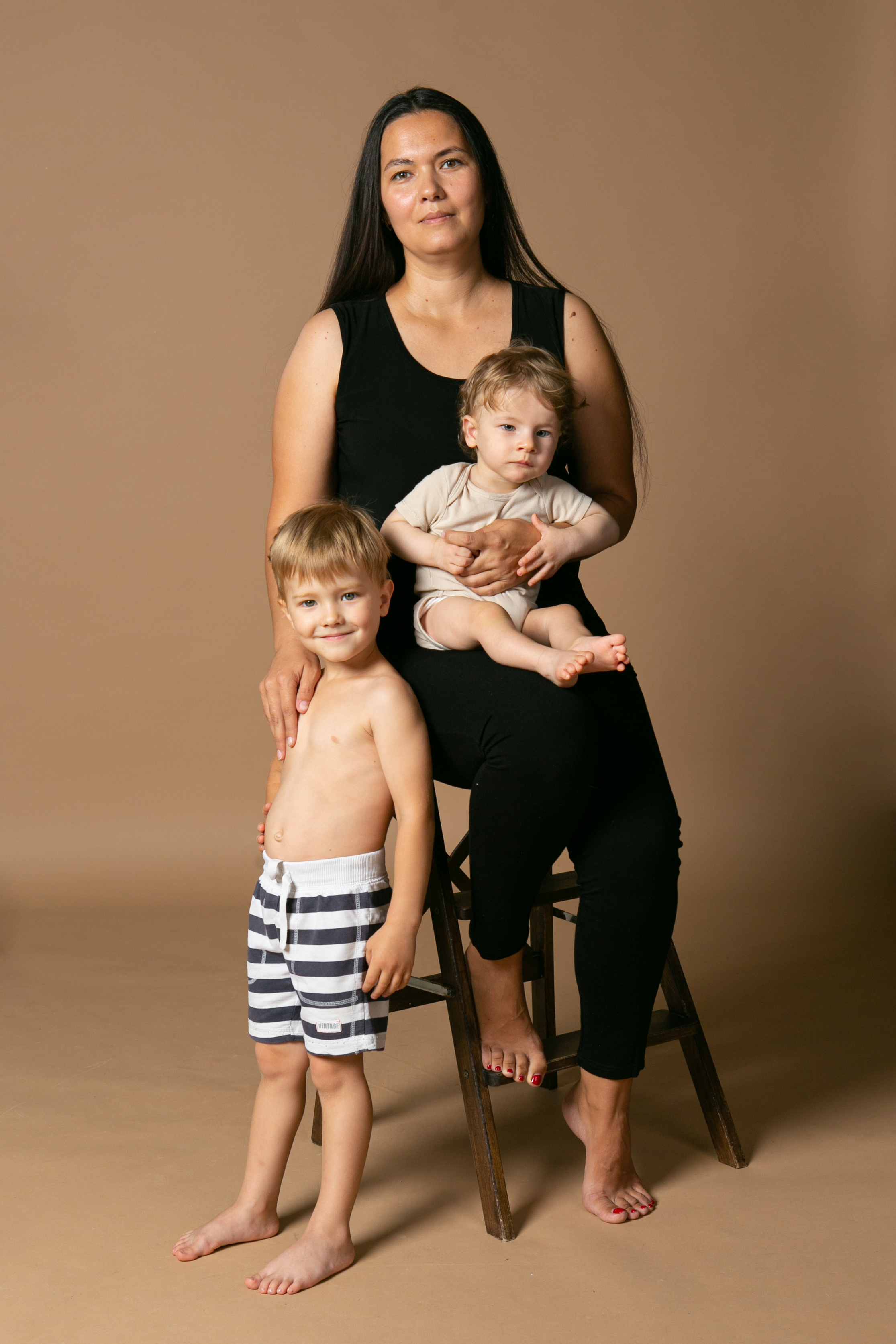 Фотопроект Мама и малыш. Фотограф Наталья Стаг в Омске. Фотографирую в разных стилях в разных студиях, а так же в школах и садах. Печатаю выпускные фотоальбомы