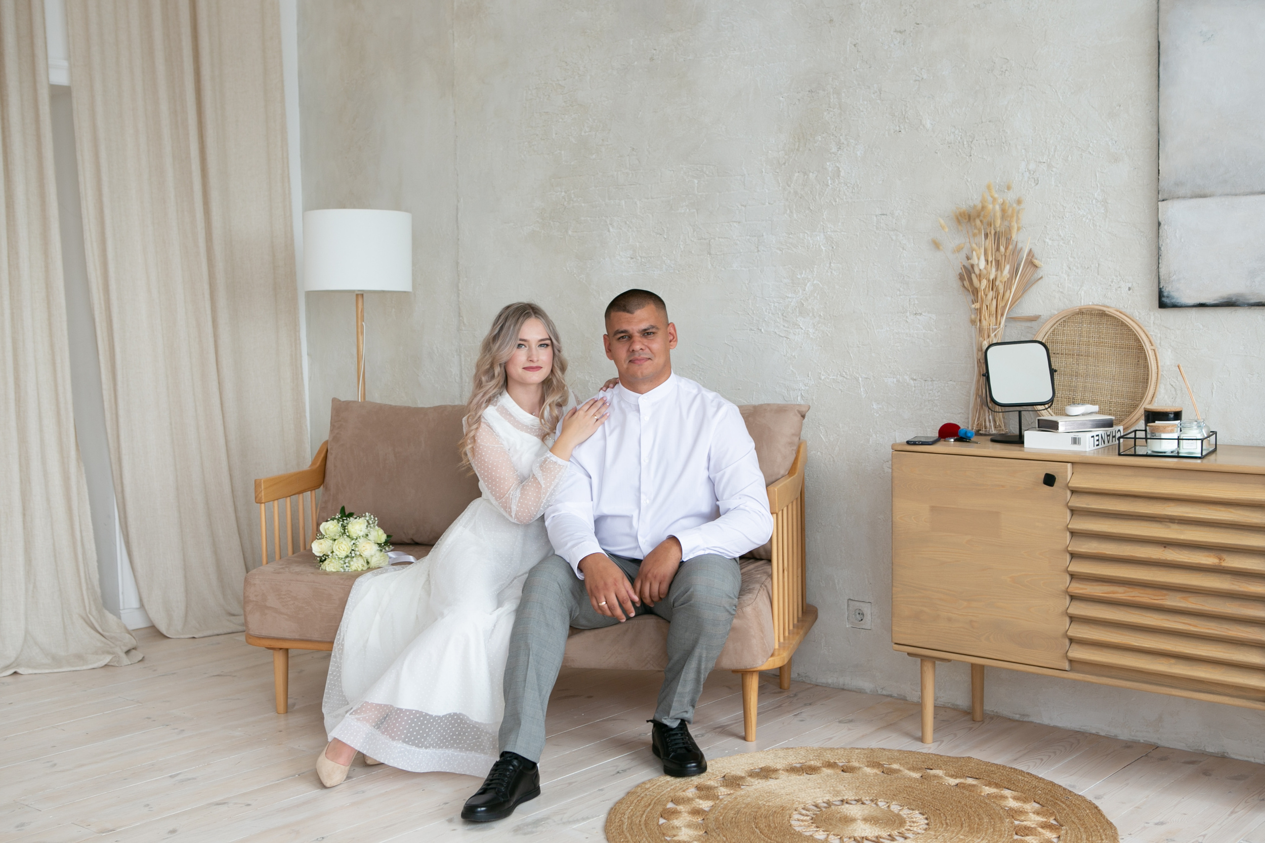 Свадебный фотограф в Омске. Счастливые моменты Вашей жизни. Фотограф Наталья Стаг в Омске. Фотографирую в разных стилях в разных студиях, а так же в школах и садах. Печатаю выпускные фотоальбомы