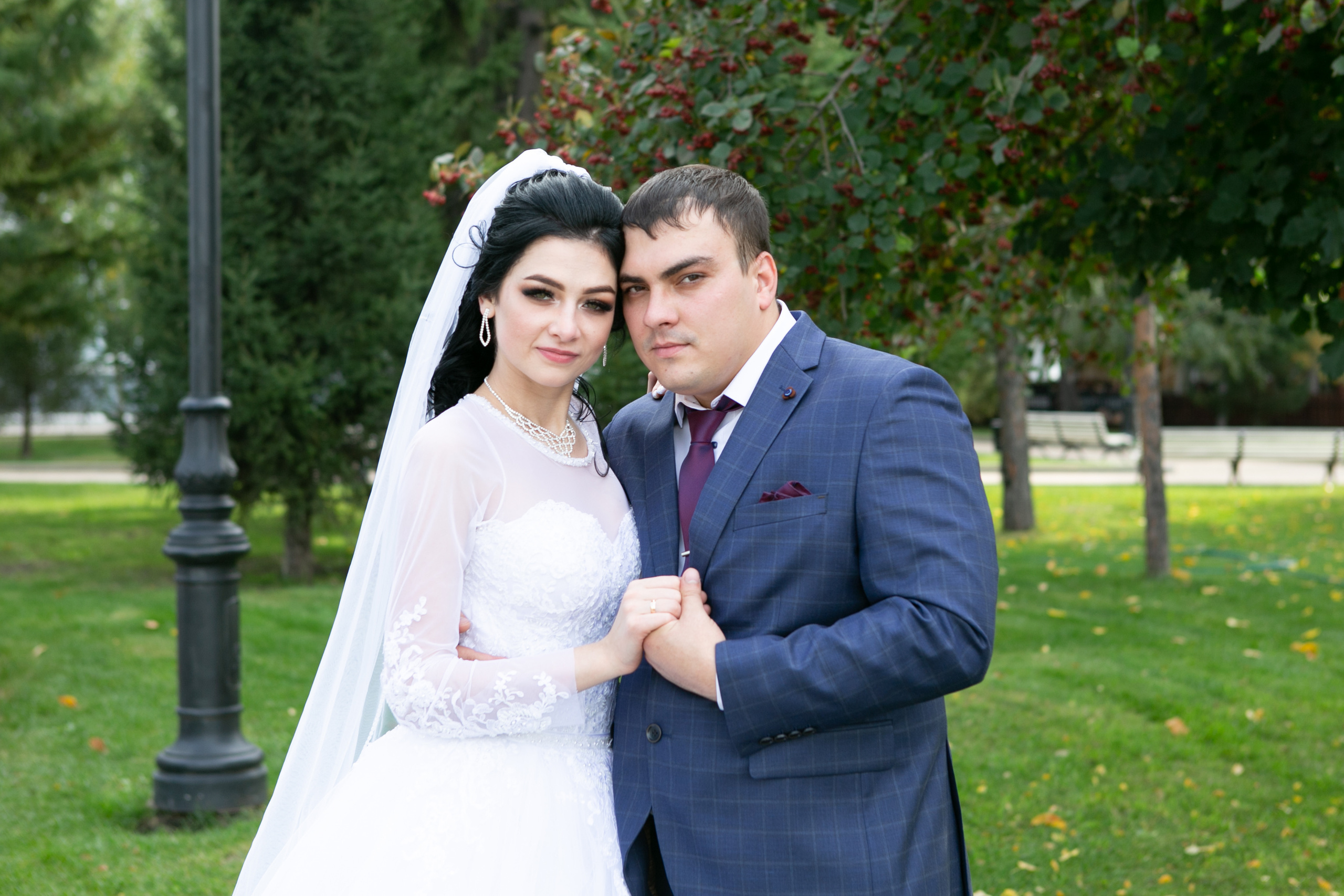 Свадебный фотограф в Омске. Счастливые моменты Вашей жизни. Фотограф Наталья Стаг в Омске. Фотографирую в разных стилях в разных студиях, а так же в школах и садах. Печатаю выпускные фотоальбомы