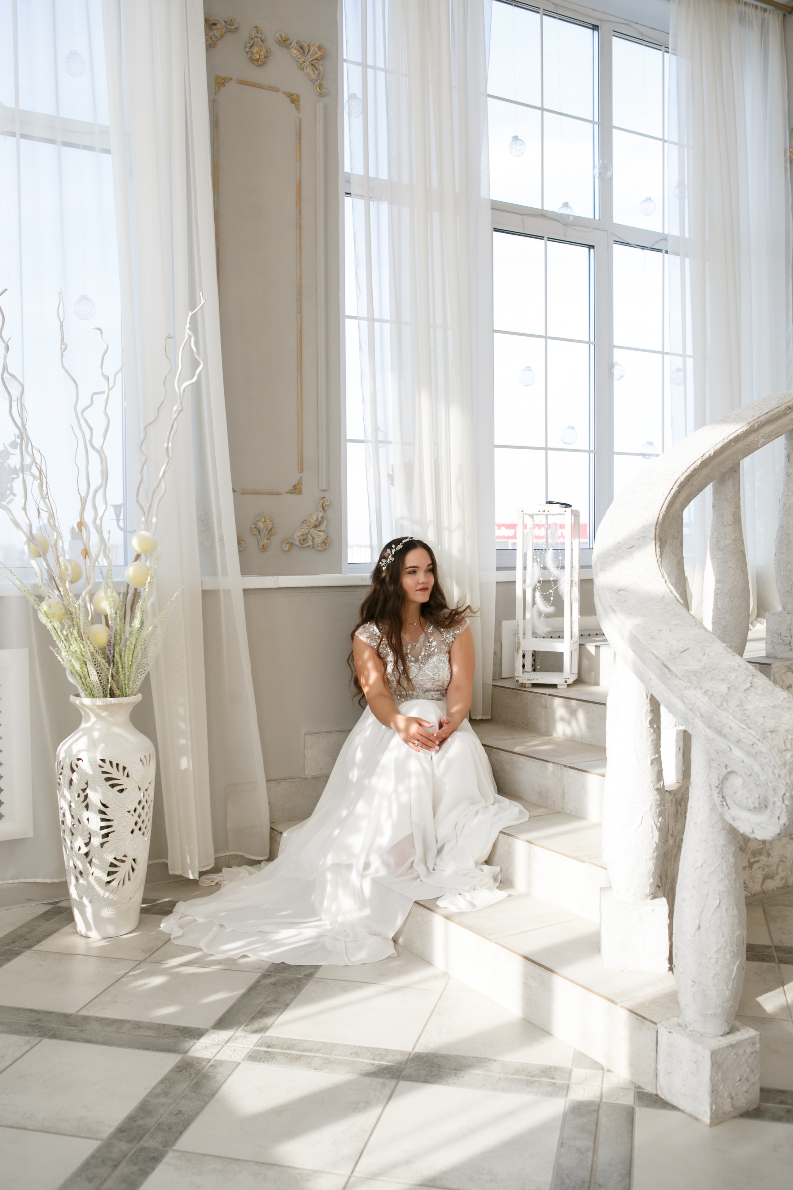 Свадебный фотограф в Омске. Счастливые моменты Вашей жизни. Фотограф Наталья Стаг в Омске. Фотографирую в разных стилях в разных студиях, а так же в школах и садах. Печатаю выпускные фотоальбомы