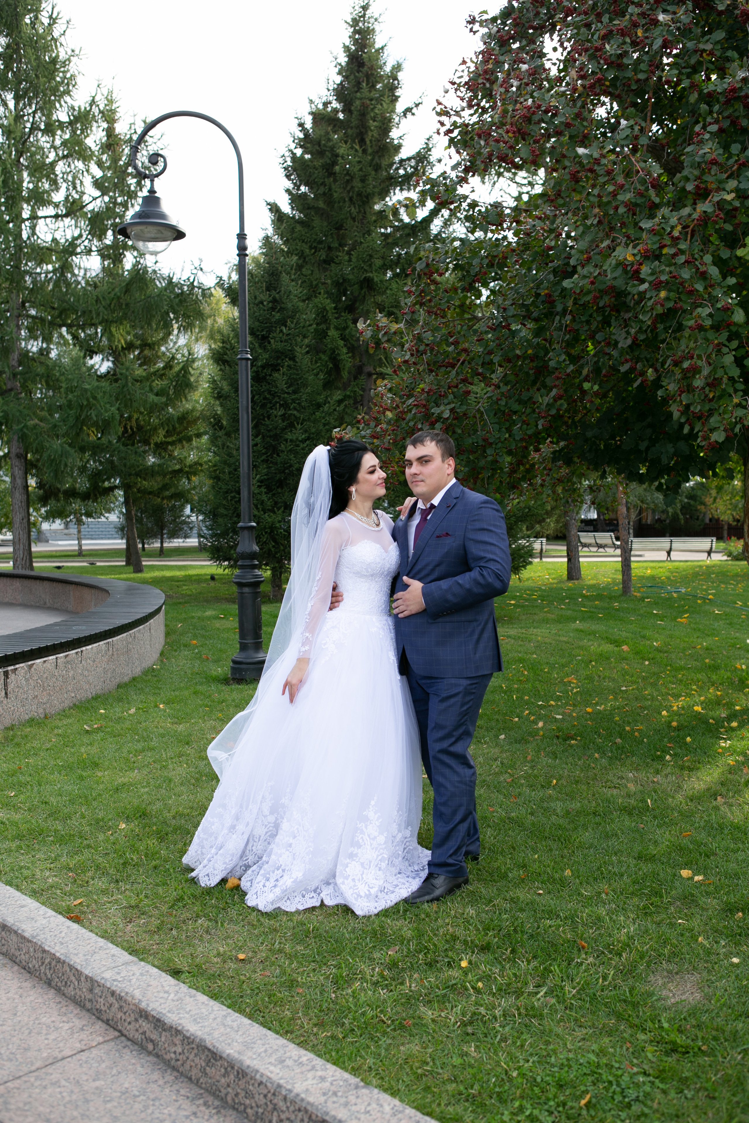 Свадебный фотограф в Омске. Счастливые моменты Вашей жизни. Фотограф Наталья Стаг в Омске. Фотографирую в разных стилях в разных студиях, а так же в школах и садах. Печатаю выпускные фотоальбомы