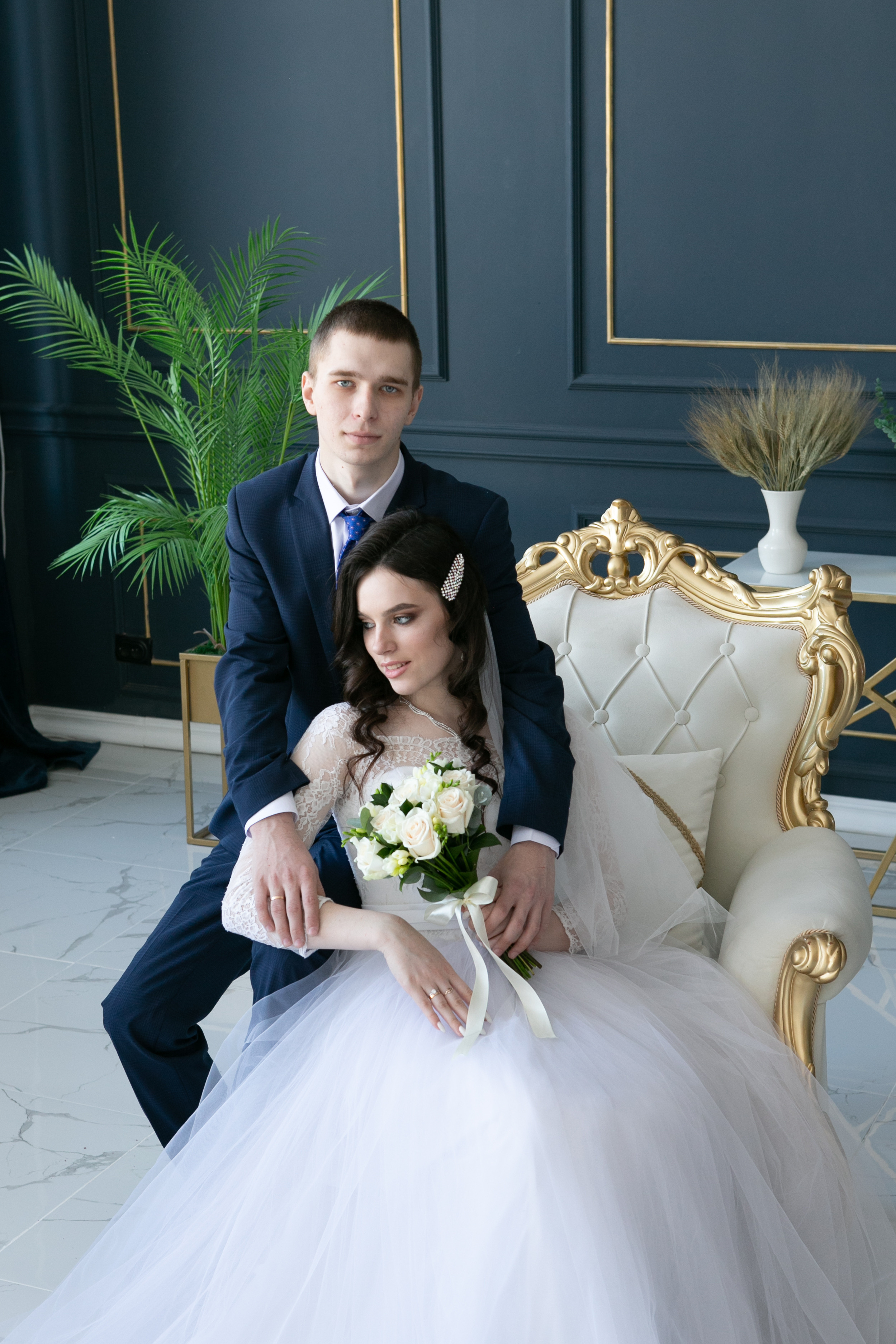 Свадебный фотограф в Омске. Счастливые моменты Вашей жизни. Фотограф Наталья Стаг в Омске. Фотографирую в разных стилях в разных студиях, а так же в школах и садах. Печатаю выпускные фотоальбомы