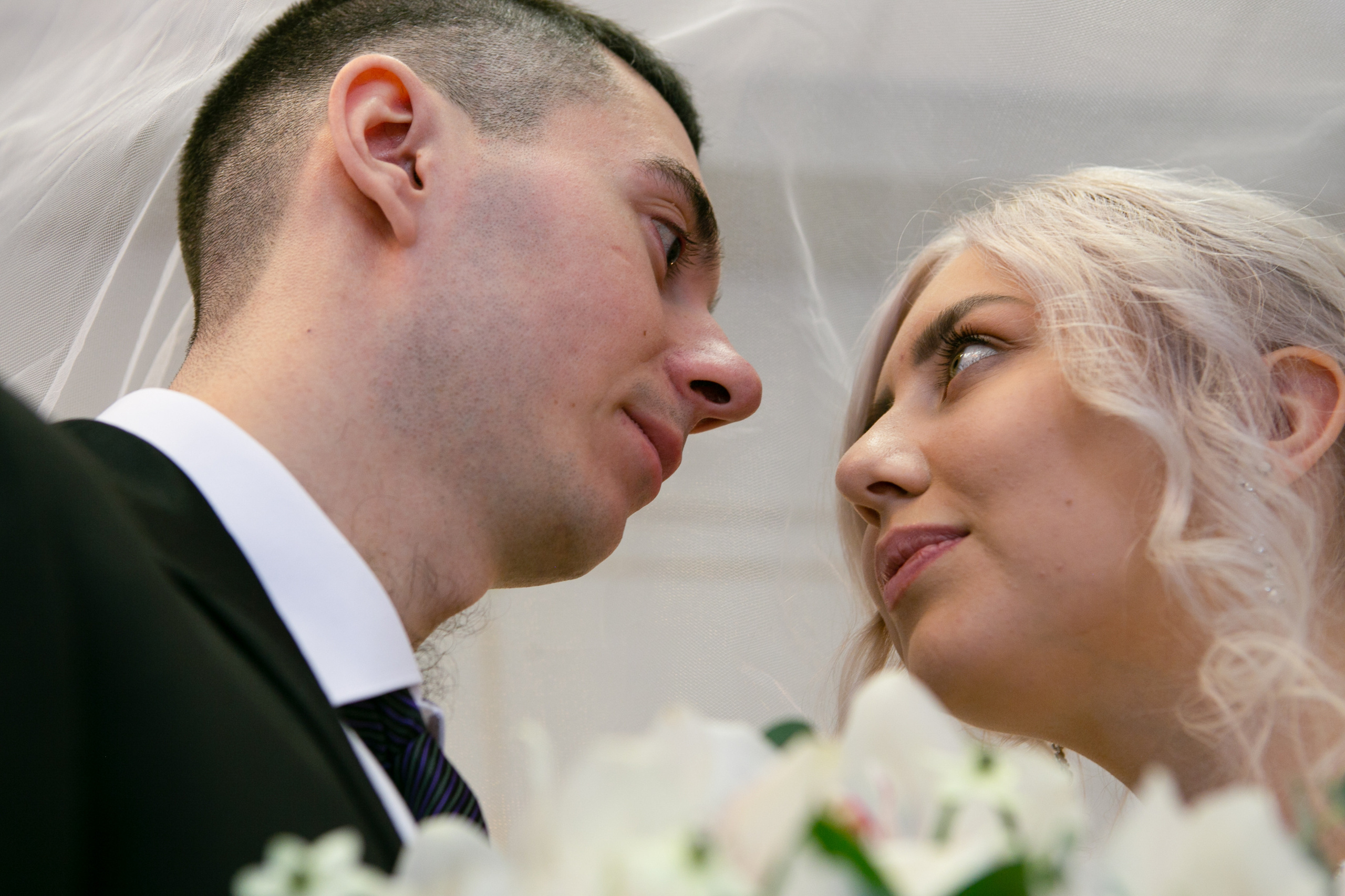 Свадебный фотограф в Омске. Счастливые моменты Вашей жизни. Фотограф Наталья Стаг в Омске. Фотографирую в разных стилях в разных студиях, а так же в школах и садах. Печатаю выпускные фотоальбомы