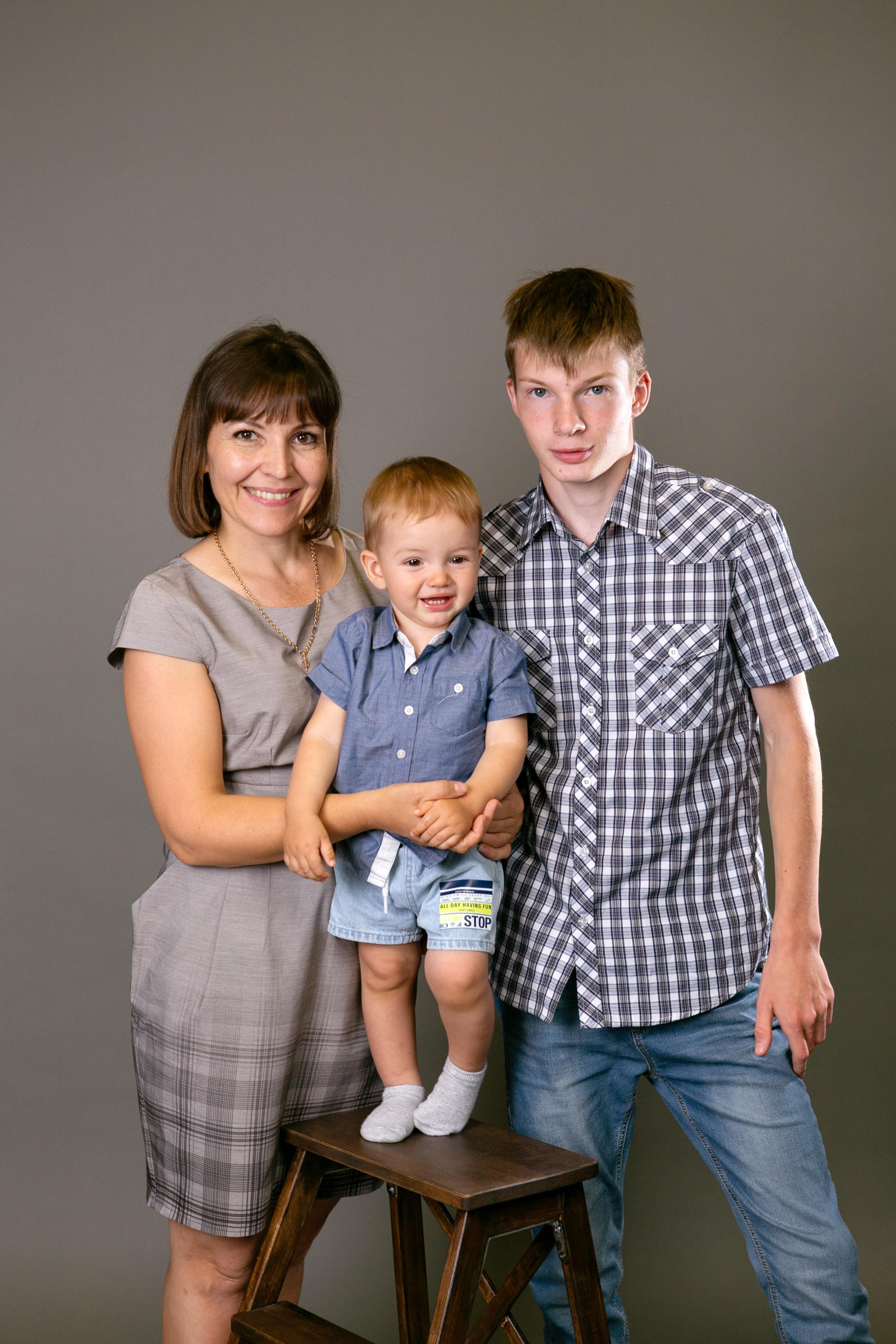 Фотопроект Мама и малыш. Фотограф Наталья Стаг в Омске. Фотографирую в разных стилях в разных студиях, а так же в школах и садах. Печатаю выпускные фотоальбомы