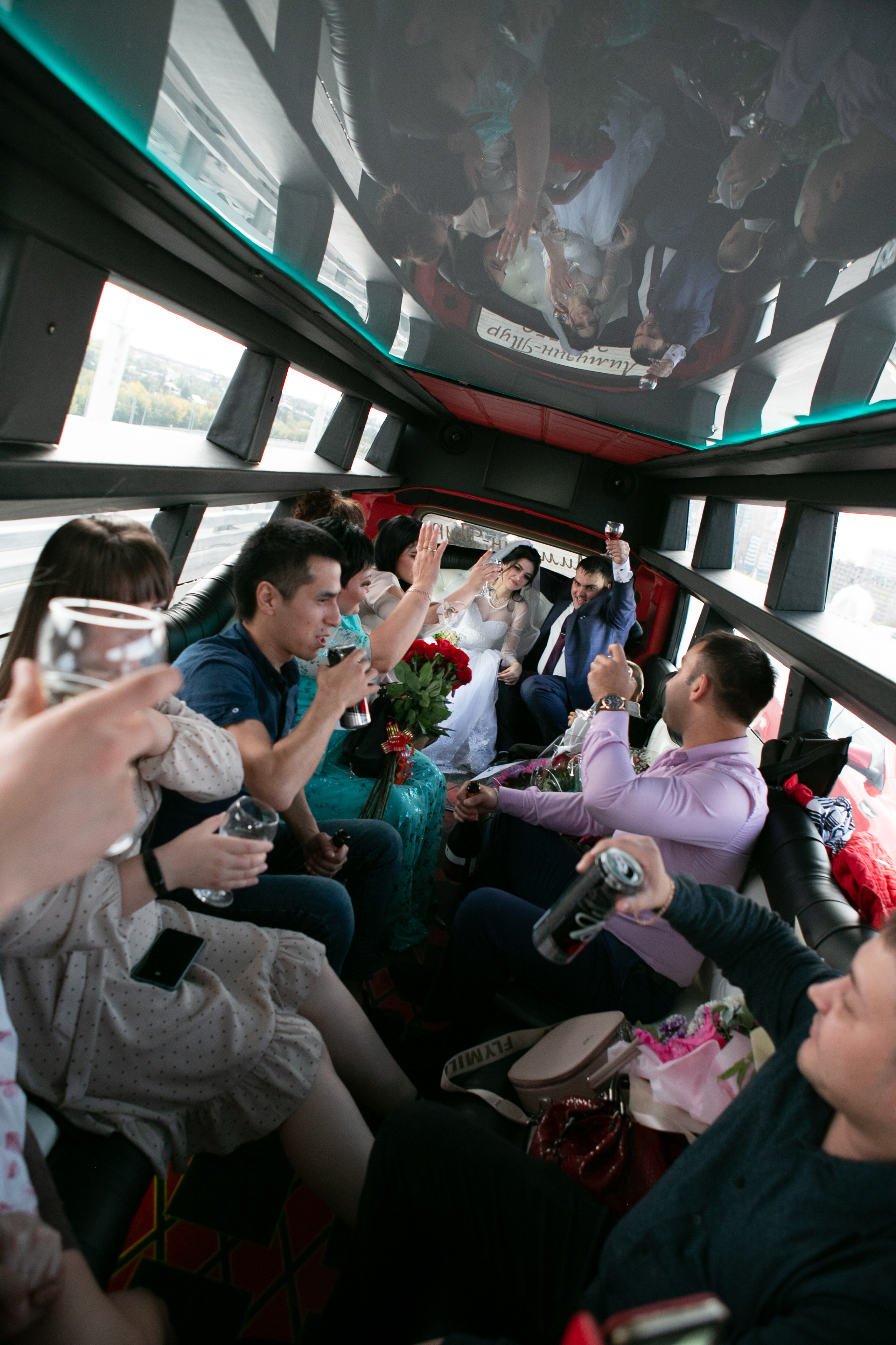 Свадебный фотограф в Омске. Счастливые моменты Вашей жизни. Фотограф Наталья Стаг в Омске. Фотографирую в разных стилях в разных студиях, а так же в школах и садах. Печатаю выпускные фотоальбомы