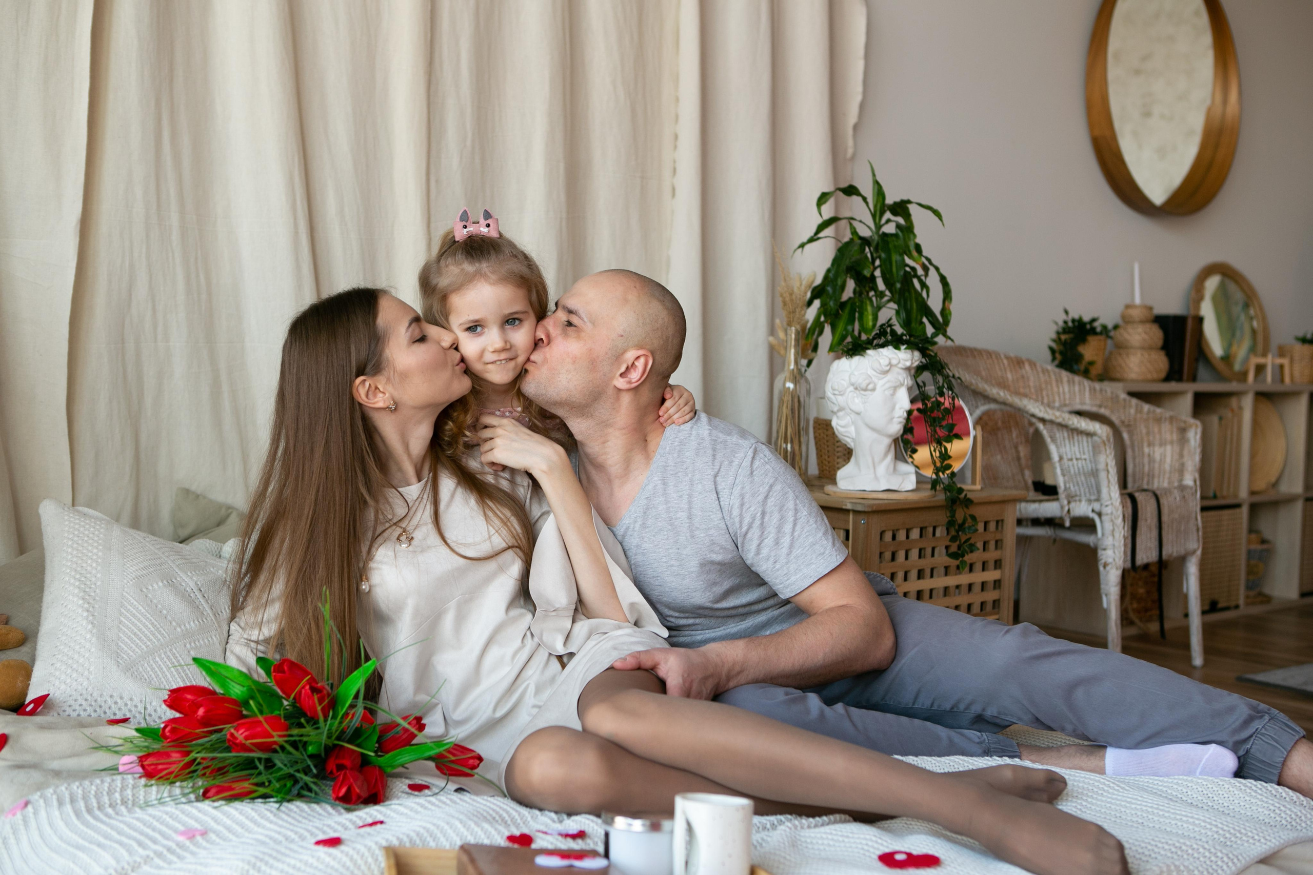 Мамина радость. Фотограф Наталья Стаг в Омске. Фотографирую в разных стилях в разных студиях, а так же в школах и садах. Печатаю выпускные фотоальбомы