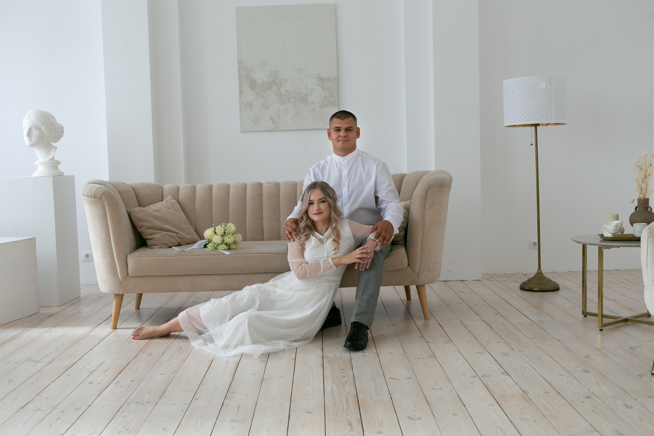 Свадебный фотограф в Омске. Счастливые моменты Вашей жизни. Фотограф Наталья Стаг в Омске. Фотографирую в разных стилях в разных студиях, а так же в школах и садах. Печатаю выпускные фотоальбомы