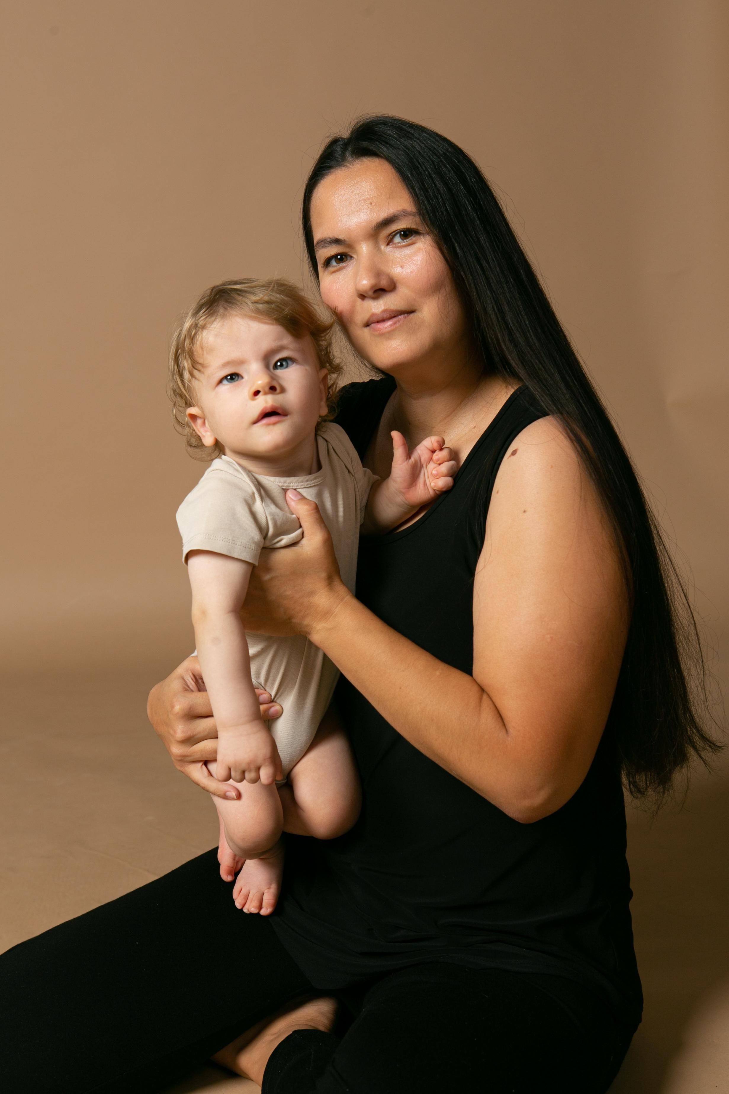 Фотопроект Мама и малыш. Фотограф Наталья Стаг в Омске. Фотографирую в разных стилях в разных студиях, а так же в школах и садах. Печатаю выпускные фотоальбомы