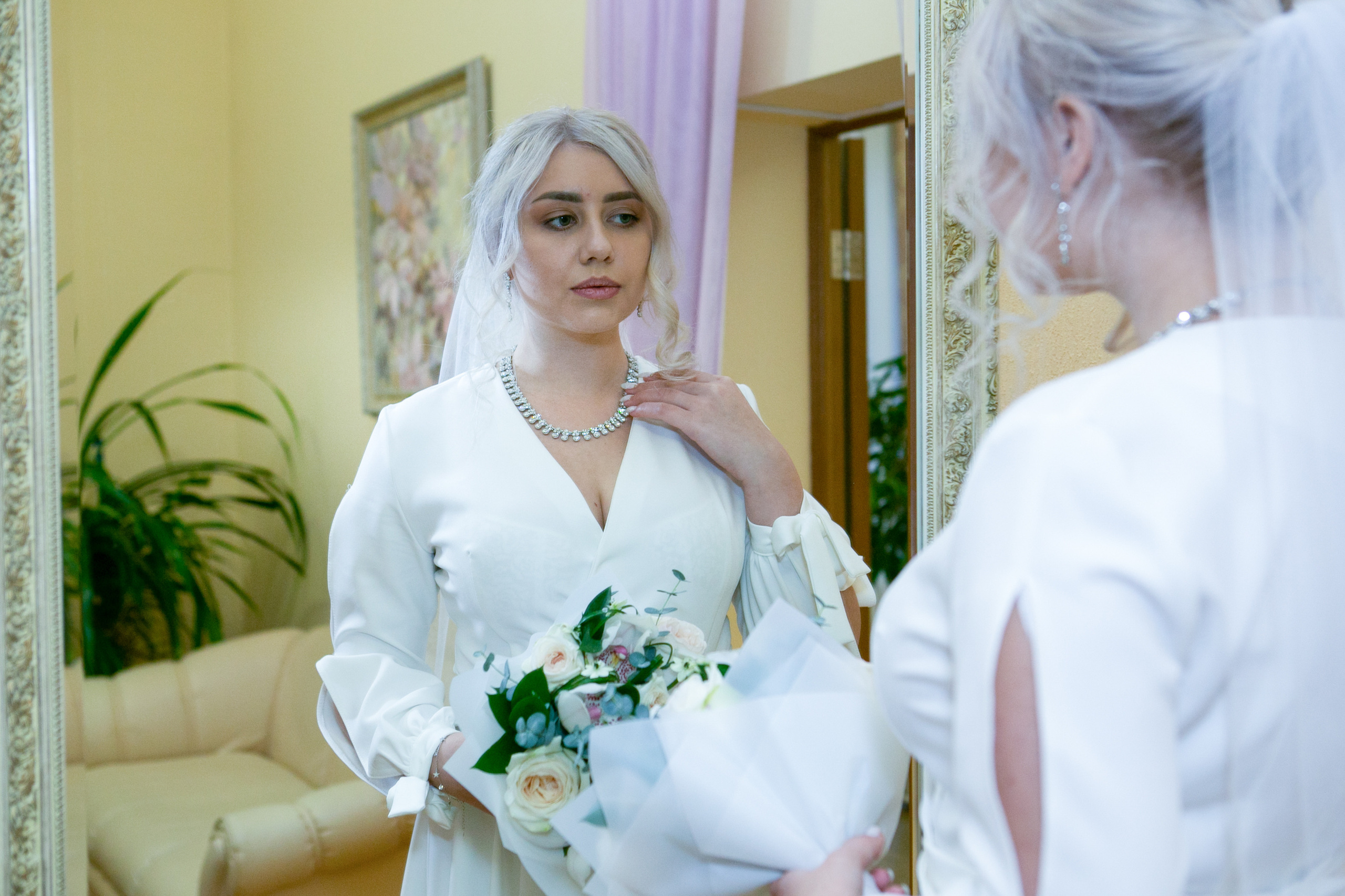 Свадебный фотограф в Омске. Счастливые моменты Вашей жизни. Фотограф Наталья Стаг в Омске. Фотографирую в разных стилях в разных студиях, а так же в школах и садах. Печатаю выпускные фотоальбомы