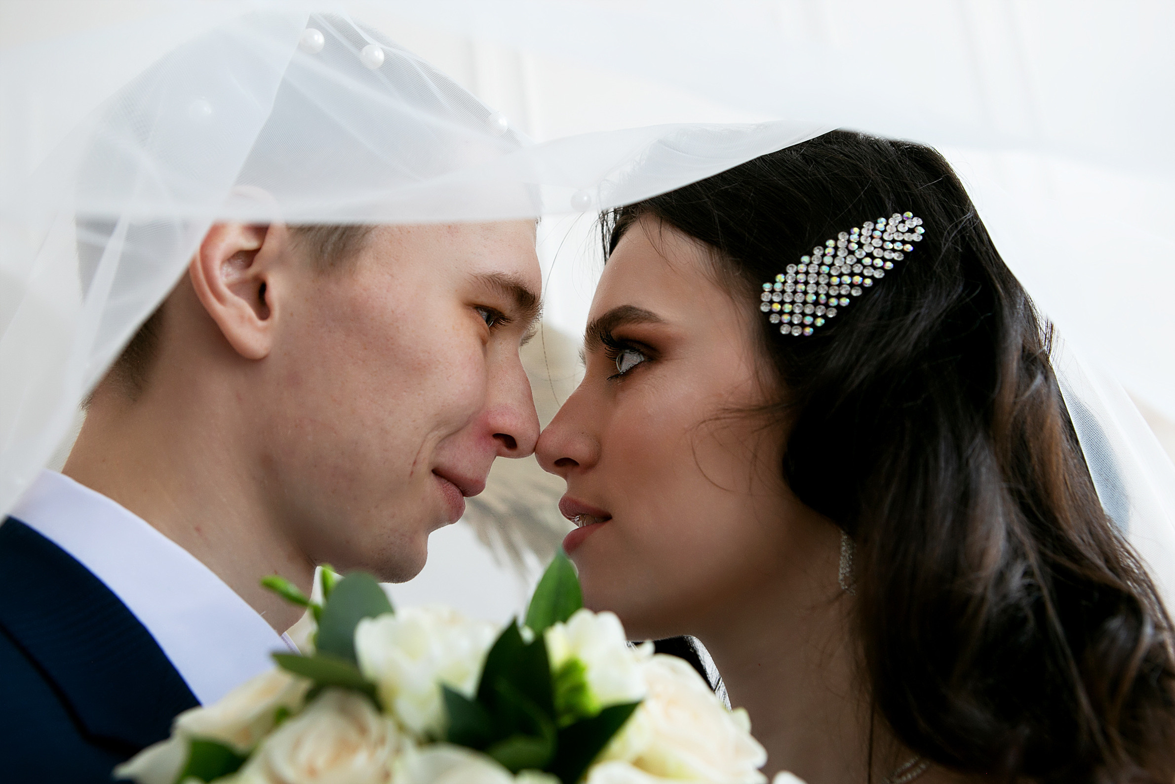 Свадебный фотограф в Омске. Счастливые моменты Вашей жизни. Фотограф Наталья Стаг в Омске. Фотографирую в разных стилях в разных студиях, а так же в школах и садах. Печатаю выпускные фотоальбомы