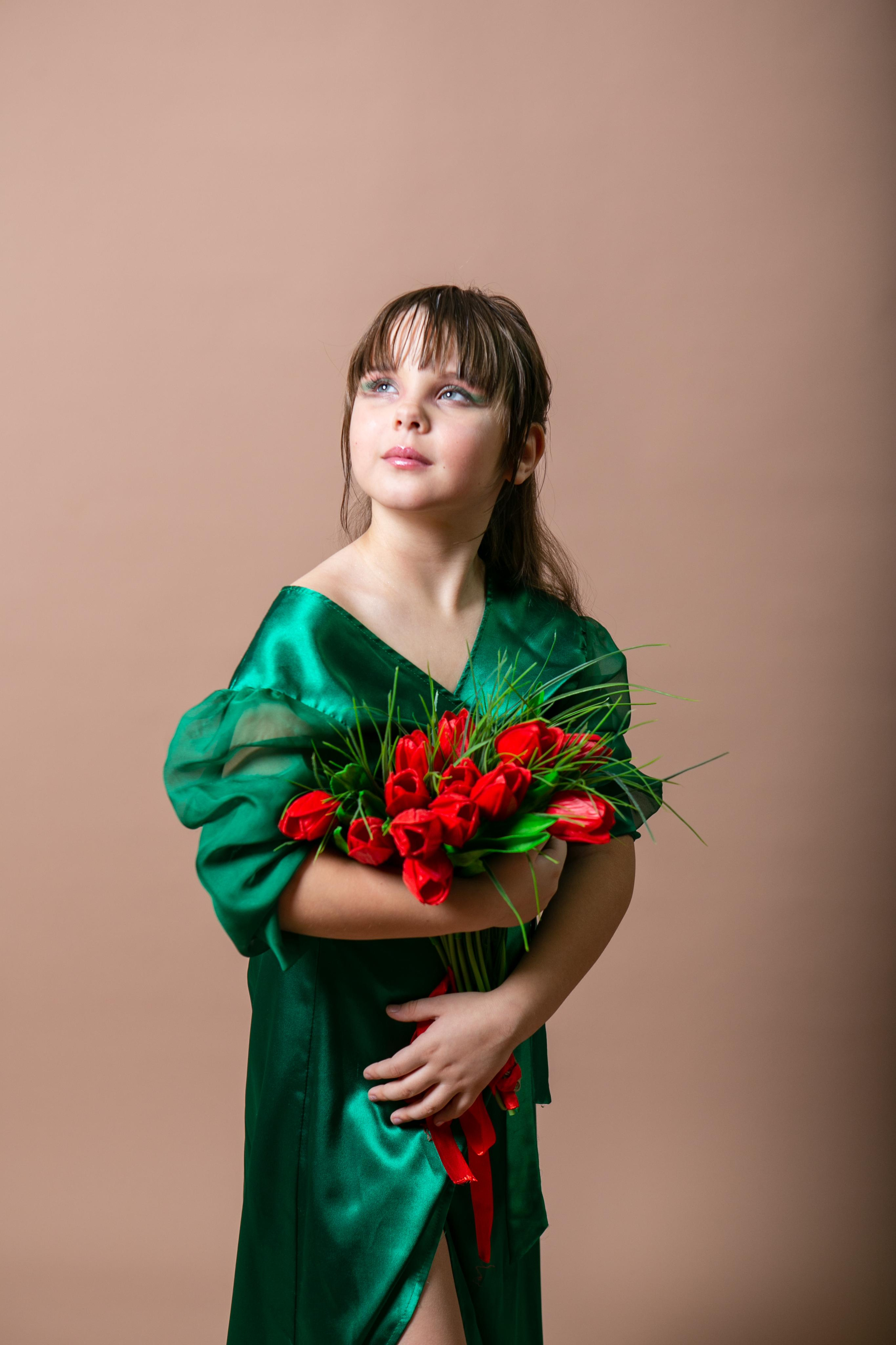 Портретная съемка. Фотограф Наталья Стаг в Омске. Фотографирую в разных стилях в разных студиях, а так же в школах и садах. Печатаю выпускные фотоальбомы