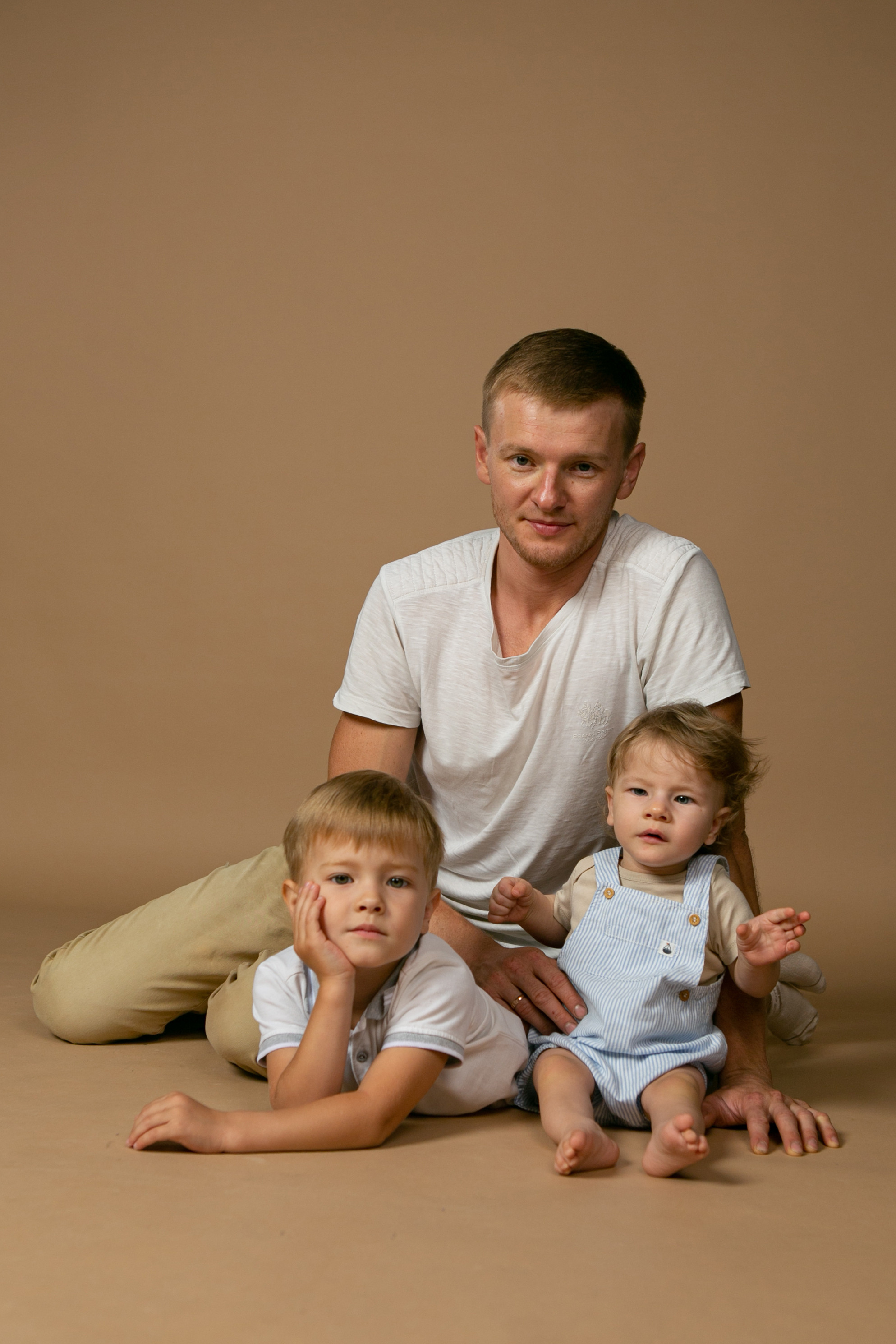 Фоновая. Фотограф Наталья Стаг в Омске. Фотографирую в разных стилях в разных студиях, а так же в школах и садах. Печатаю выпускные фотоальбомы