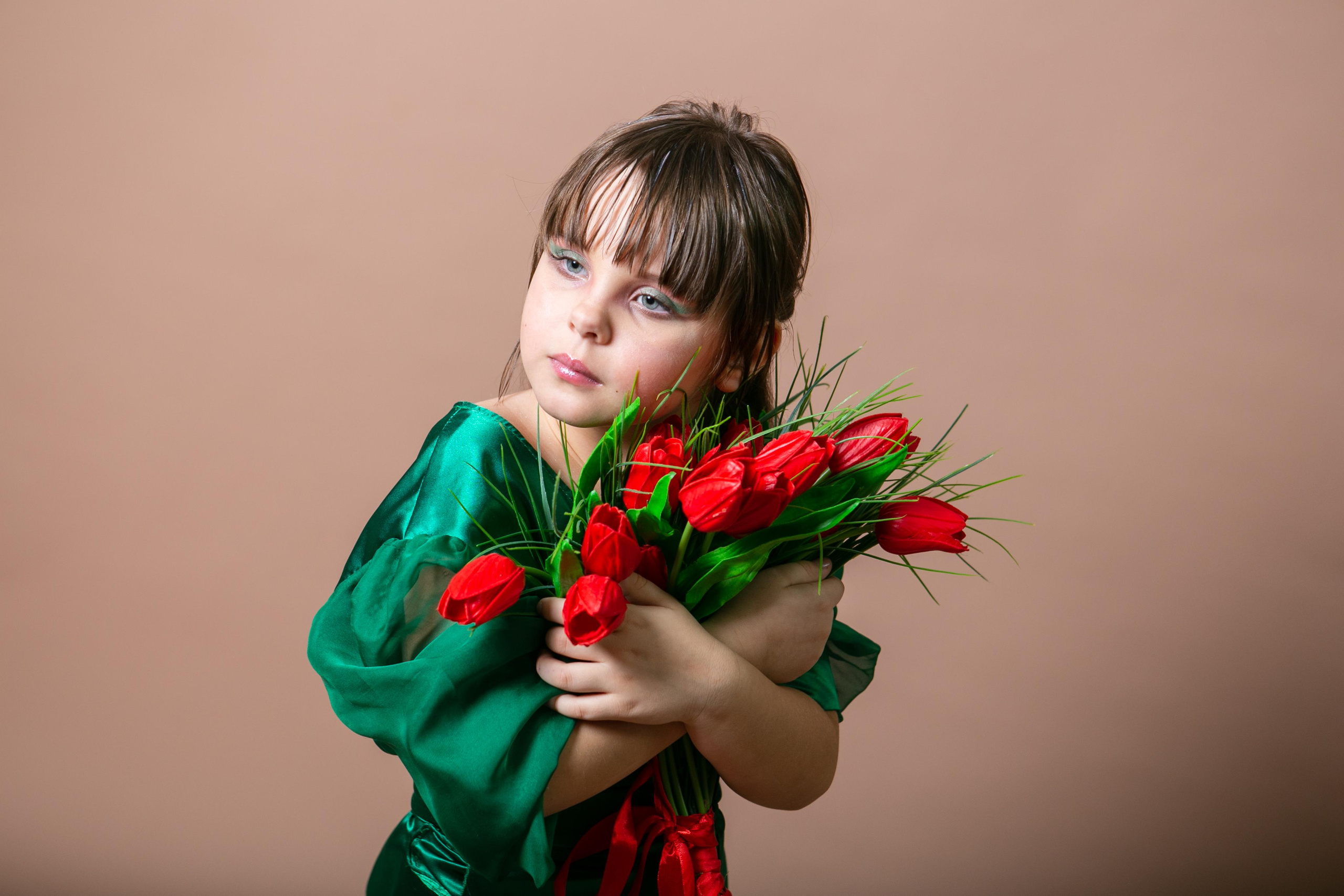 Портретная съемка. Фотограф Наталья Стаг в Омске. Фотографирую в разных стилях в разных студиях, а так же в школах и садах. Печатаю выпускные фотоальбомы