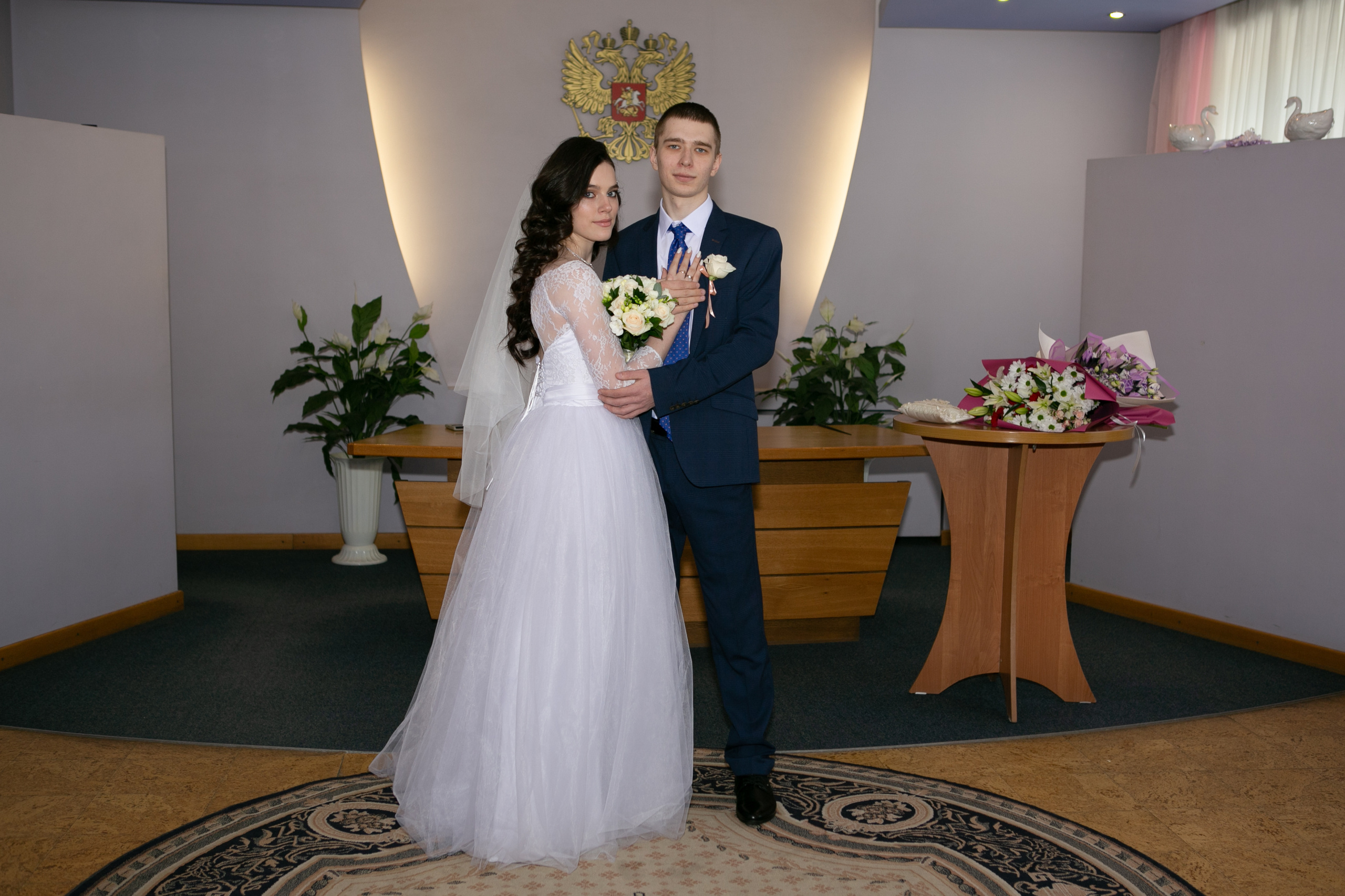 Свадебный фотограф в Омске. Счастливые моменты Вашей жизни. Фотограф Наталья Стаг в Омске. Фотографирую в разных стилях в разных студиях, а так же в школах и садах. Печатаю выпускные фотоальбомы