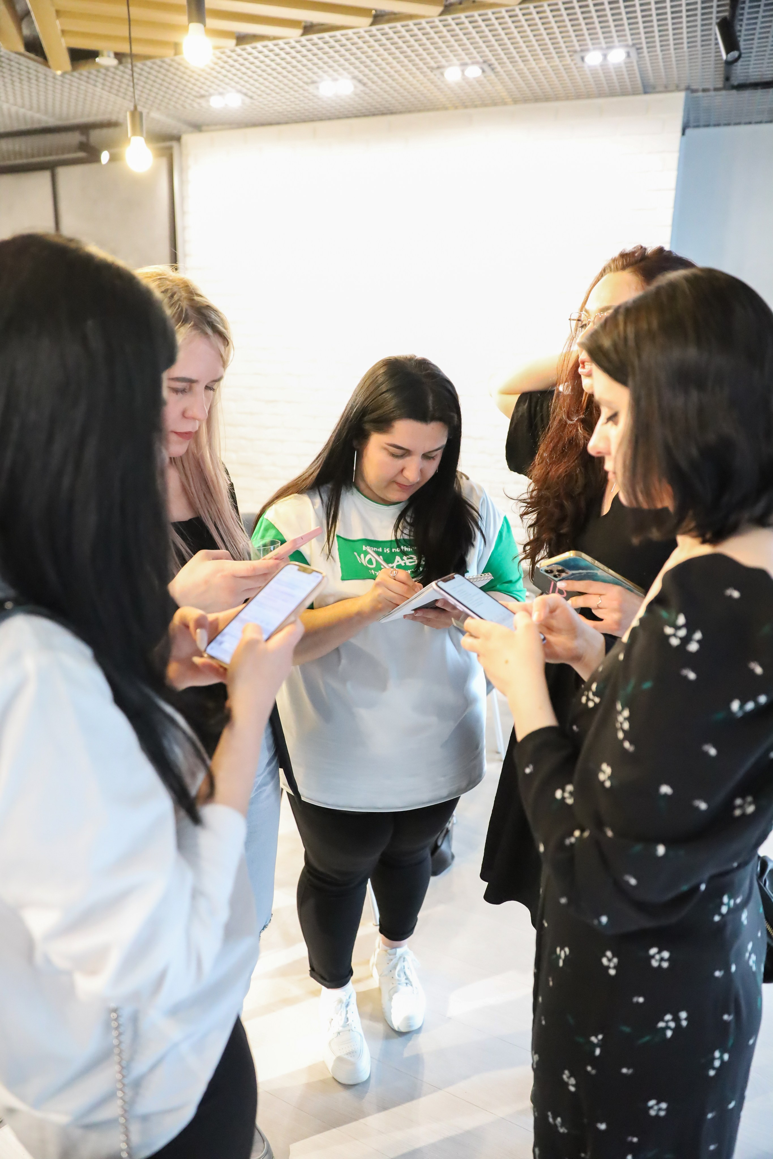 КОНФЕРЕНЦИЯ ВЫПУСКНИКОВ ШКОЛЫ ПРОДЮСИРОВАНИЯ АННЫ НОВИКОВОЙ. Фотограф мероприятий Ирина Каширина