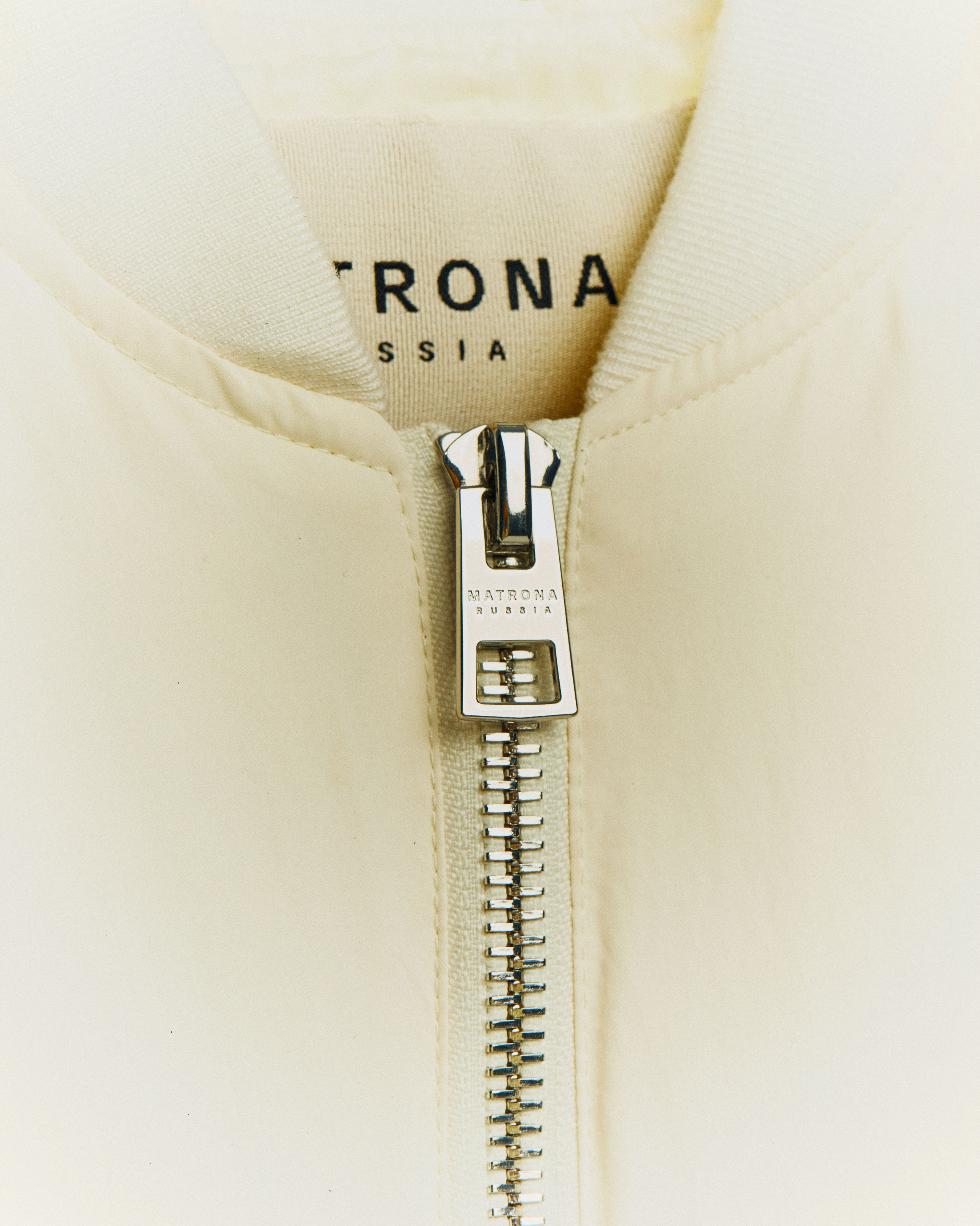 Matrona. Святослав Лебедев | Рекламный фотограф — Коммерческая съемка, Арт-дирекшн, AI-интеграция