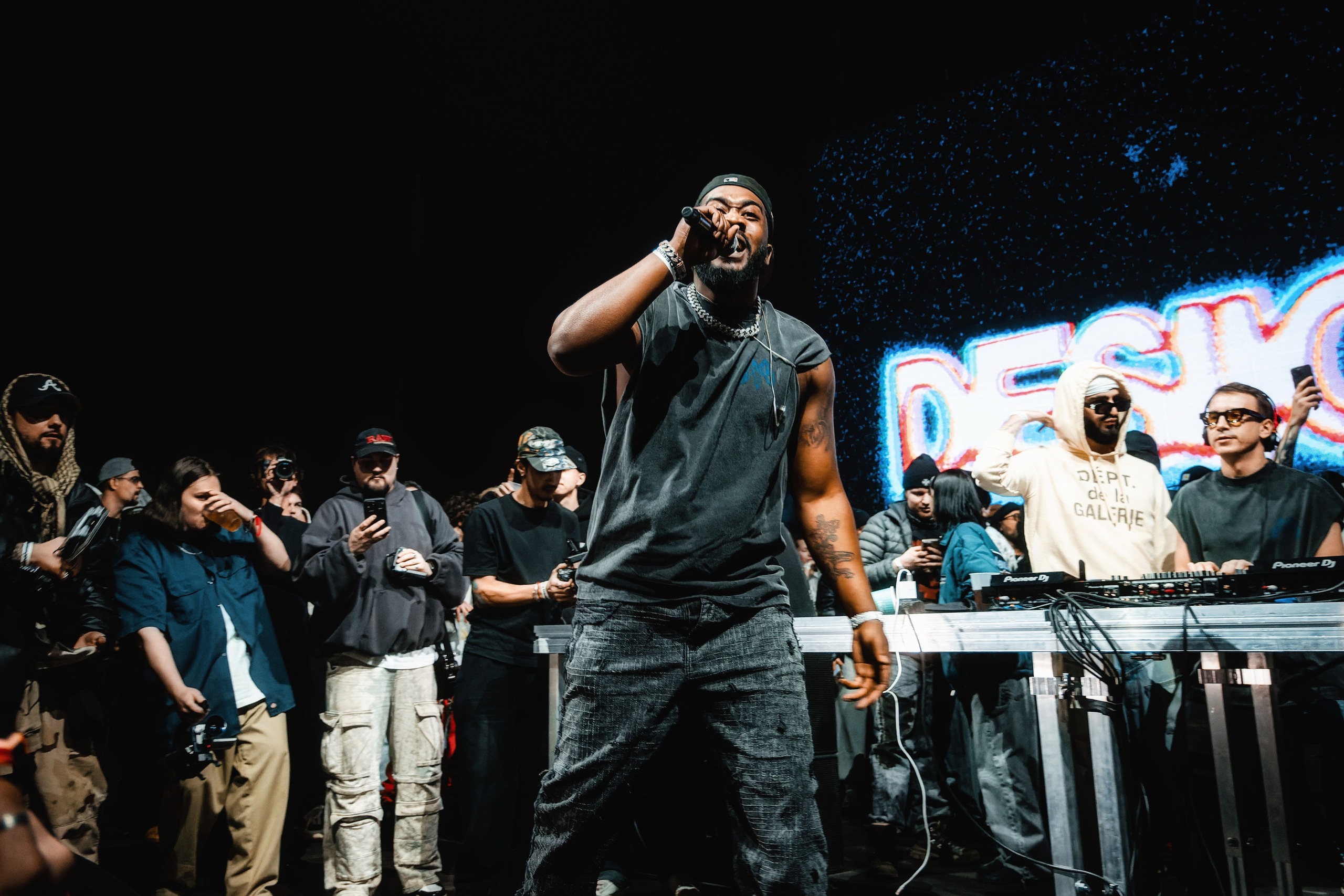 AVG x Desiigner в Tau 21.02.2025. Репортажный фотограф и видеограф в Москве