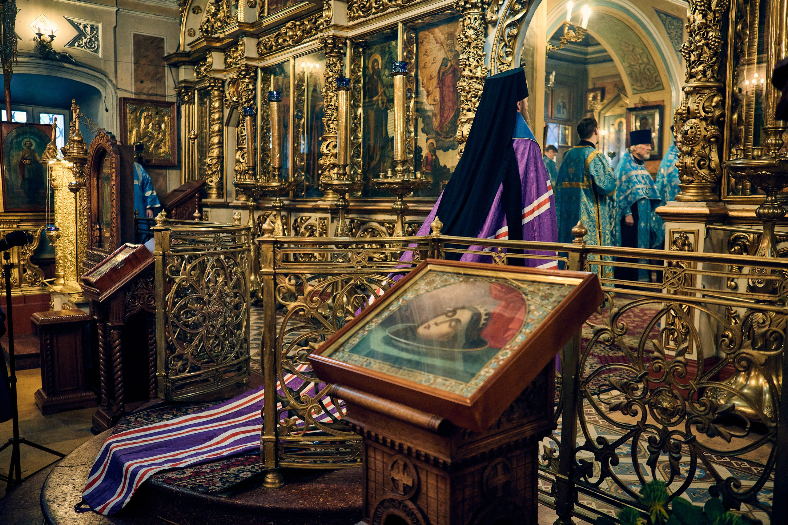 Всенощная на Благовещение Пресвятой Богородицы. DMITRY MOISEENKO — фотограф, художник, топ-стилист