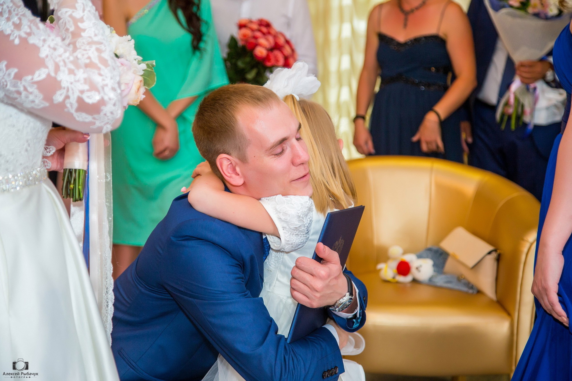 Фотосъемка ЗАГС в Икутске. Фотограф видеограф Иркутск фото видео студия Алексея Марамзина