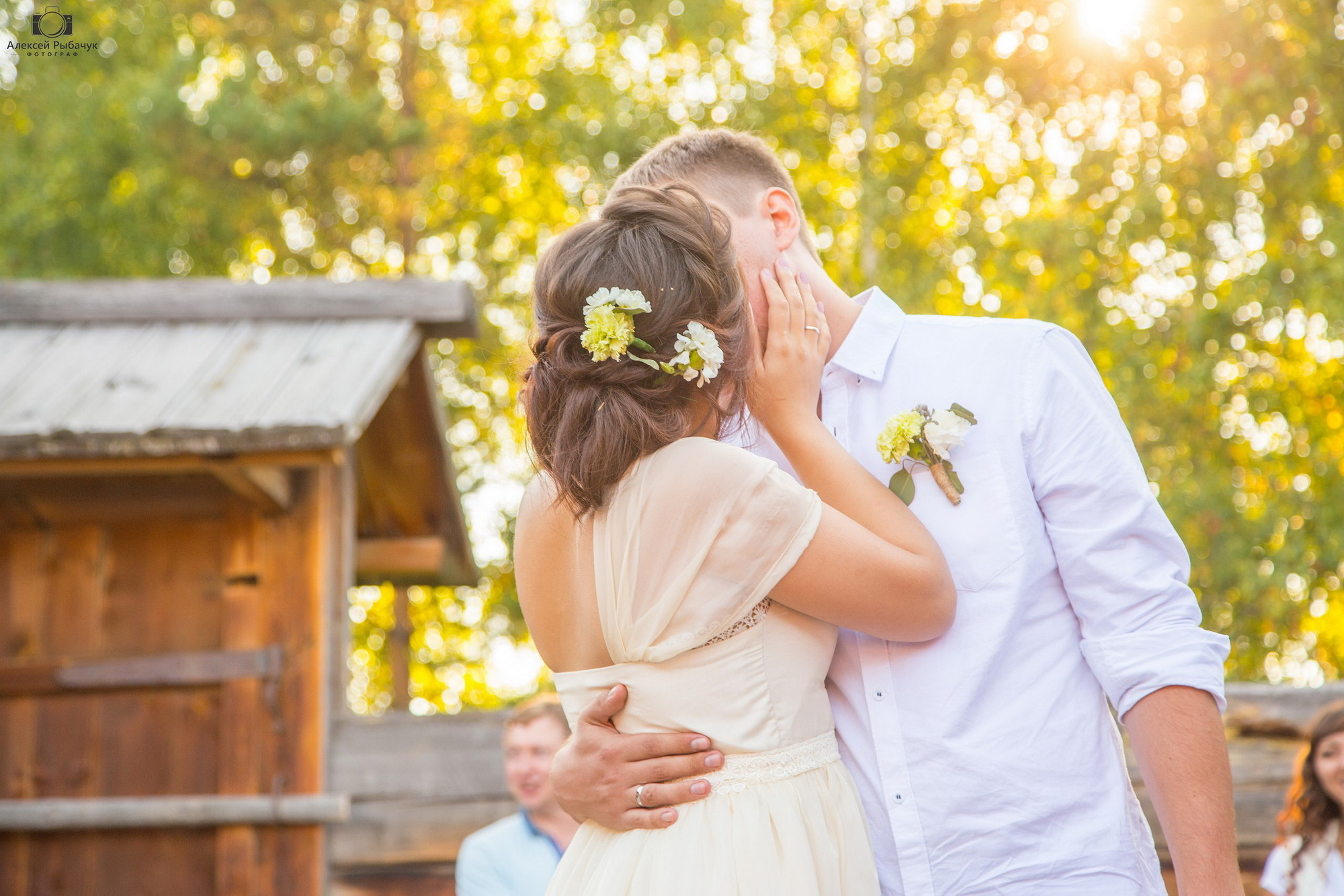 Свадебная фотосессия на Байкале. Фотограф видеограф Иркутск фото видео студия Алексея Марамзина