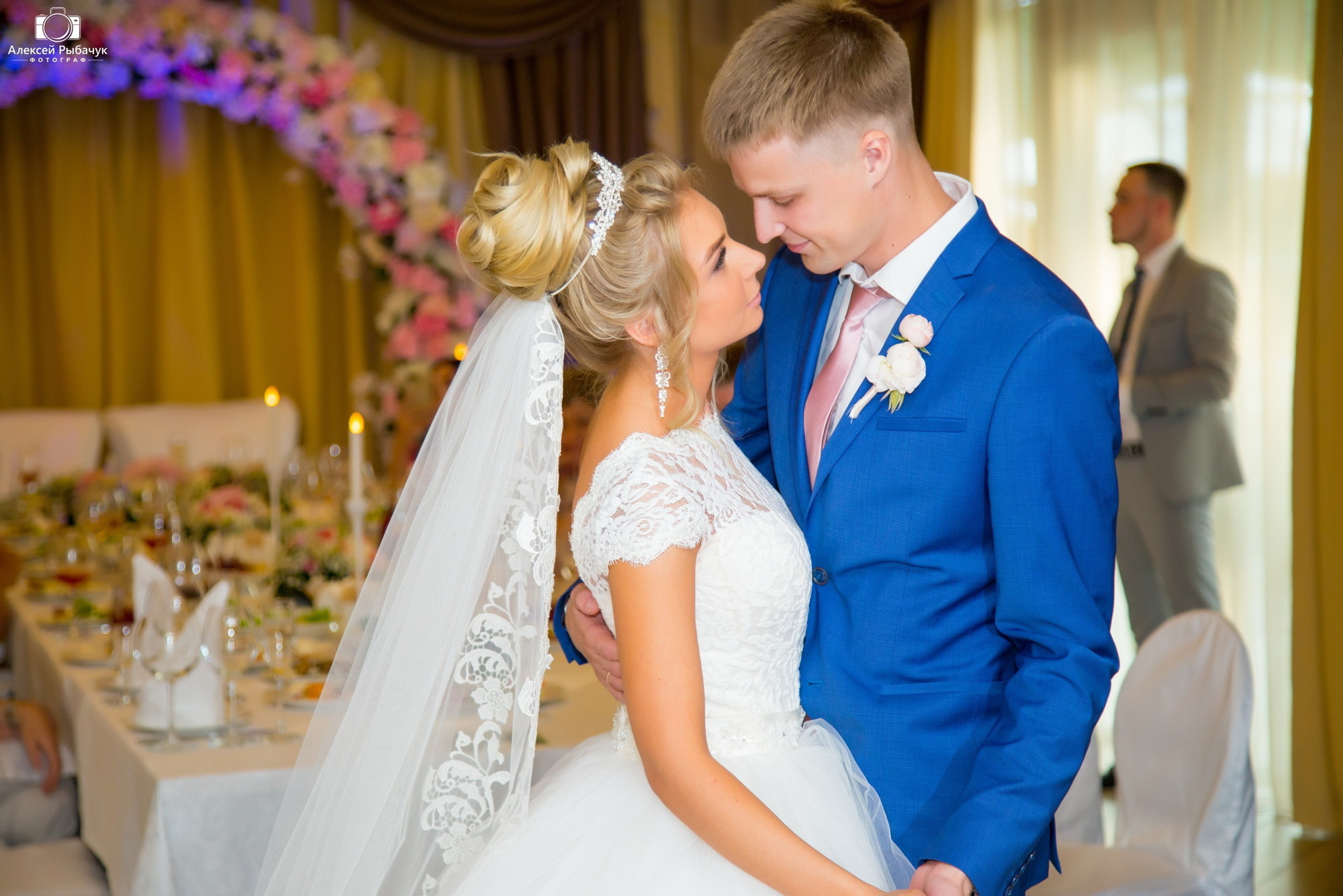 Свадебная фотосессия на природе в Иркутске. Фотограф видеограф Иркутск фото видео студия Алексея Марамзина