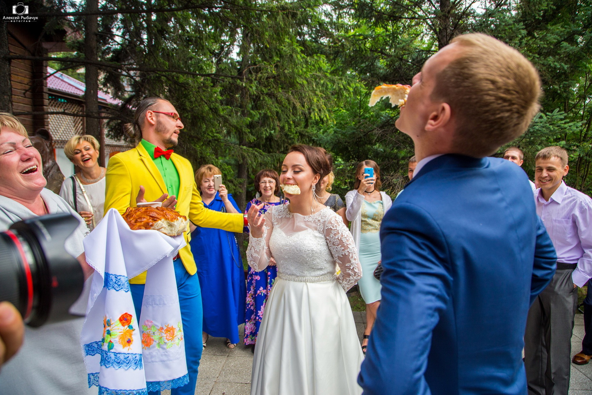 Фотосъемка ЗАГС в Икутске. Фотограф видеограф Иркутск фото видео студия Алексея Марамзина