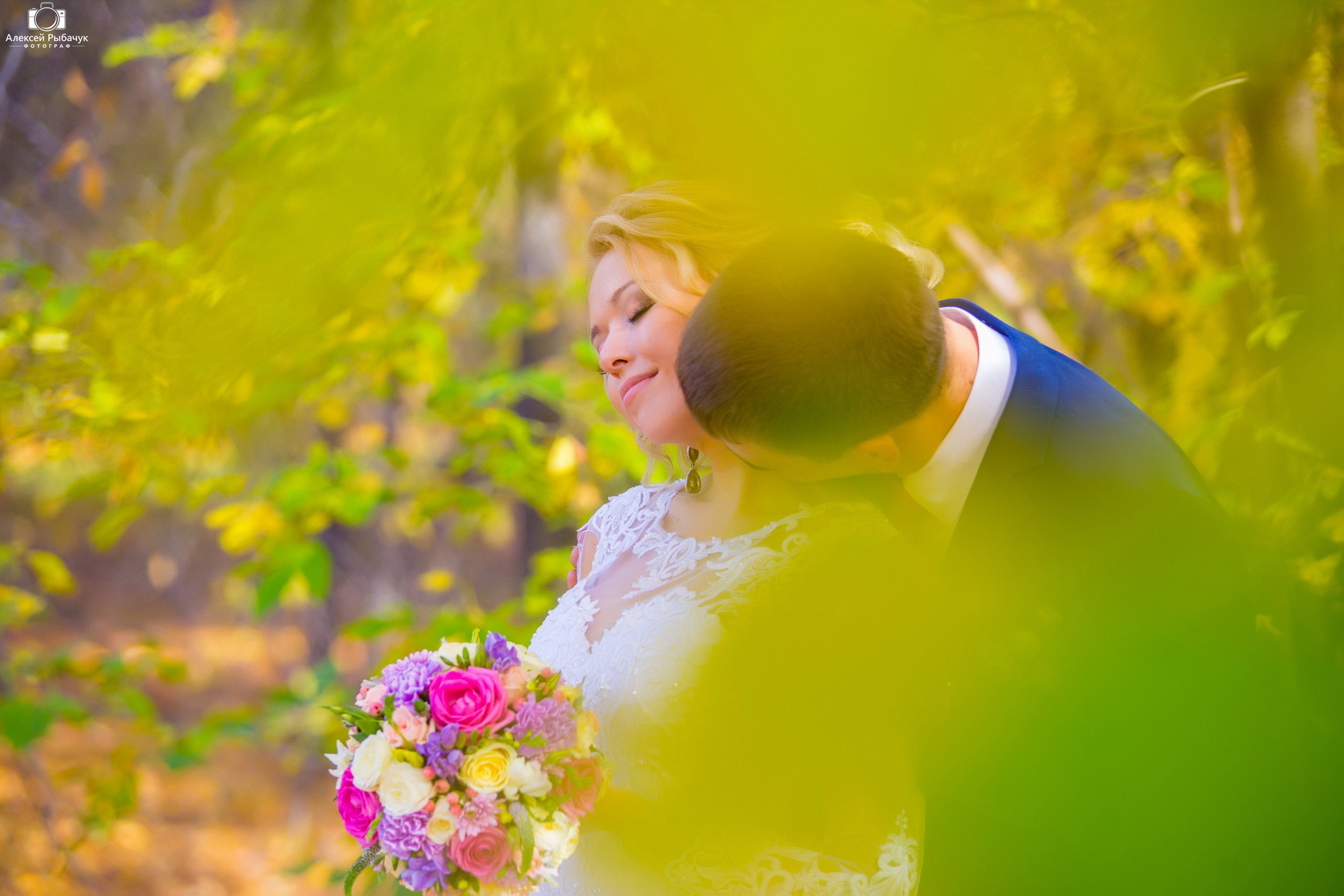Осенние свадебные фотосессии в Иркутске. Фотограф видеограф Иркутск фото видео студия Алексея Марамзина