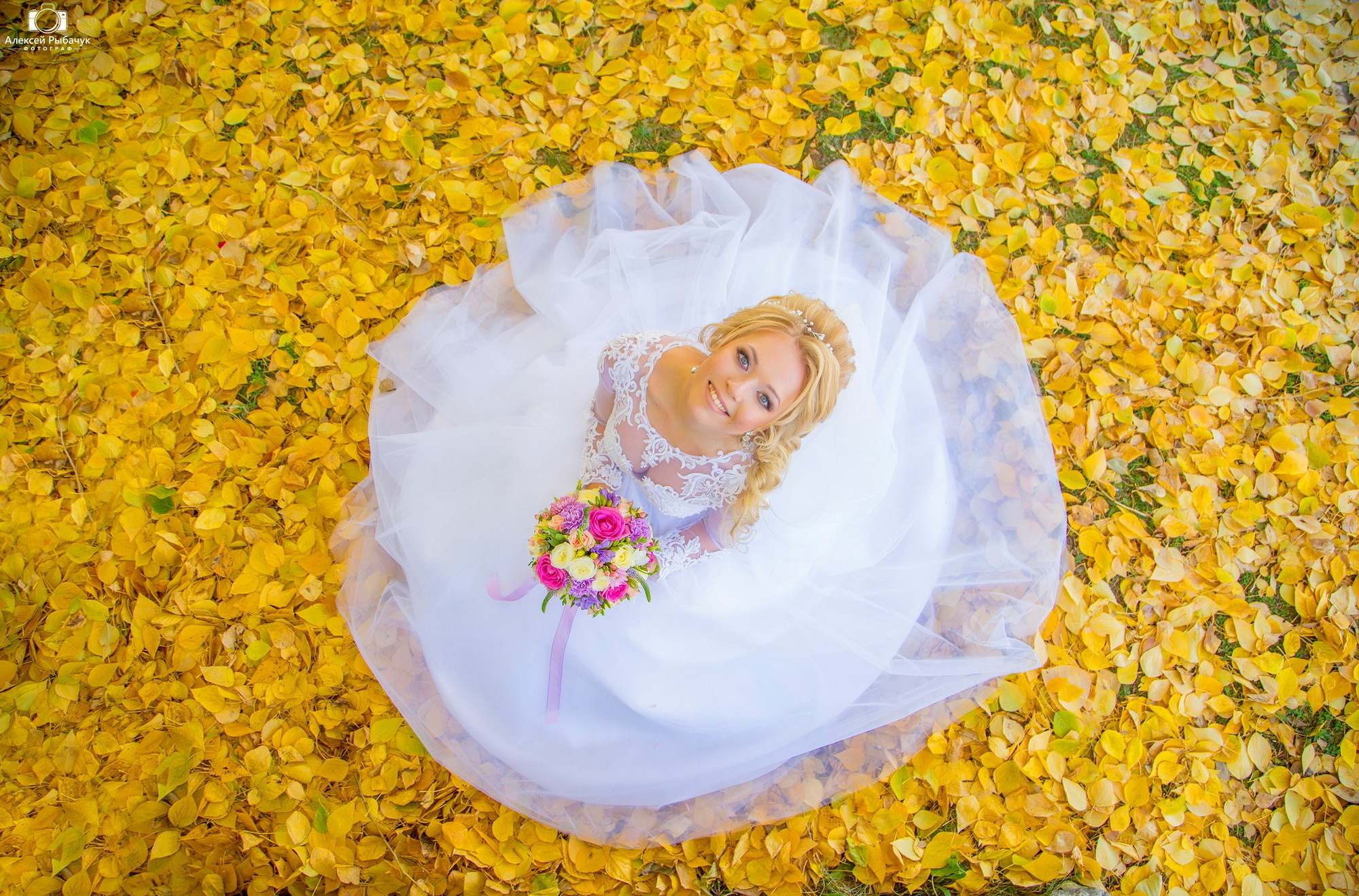 Осенние свадебные фотосессии в Иркутске. Фотограф видеограф Иркутск фото видео студия Алексея Марамзина