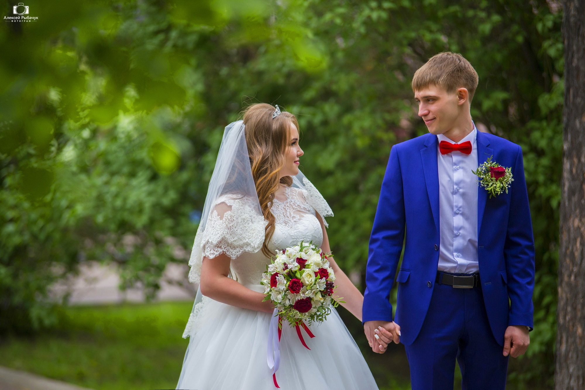 Свадебная фотосессия в студии. Фотограф видеограф Иркутск фото видео студия Алексея Марамзина