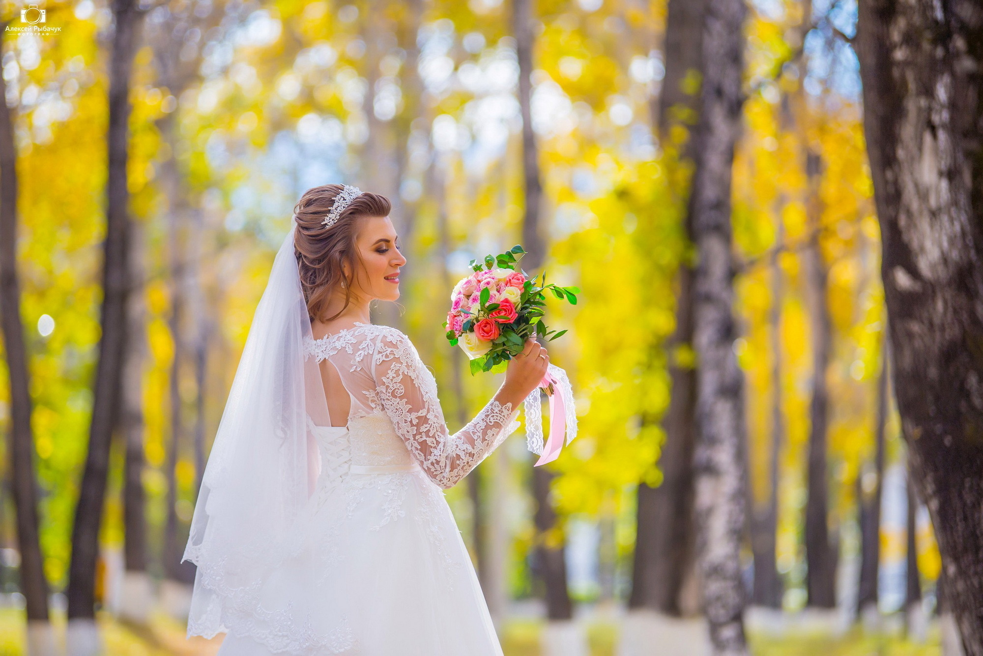 Осенние свадебные фотосессии в Иркутске. Фотограф видеограф Иркутск фото видео студия Алексея Марамзина