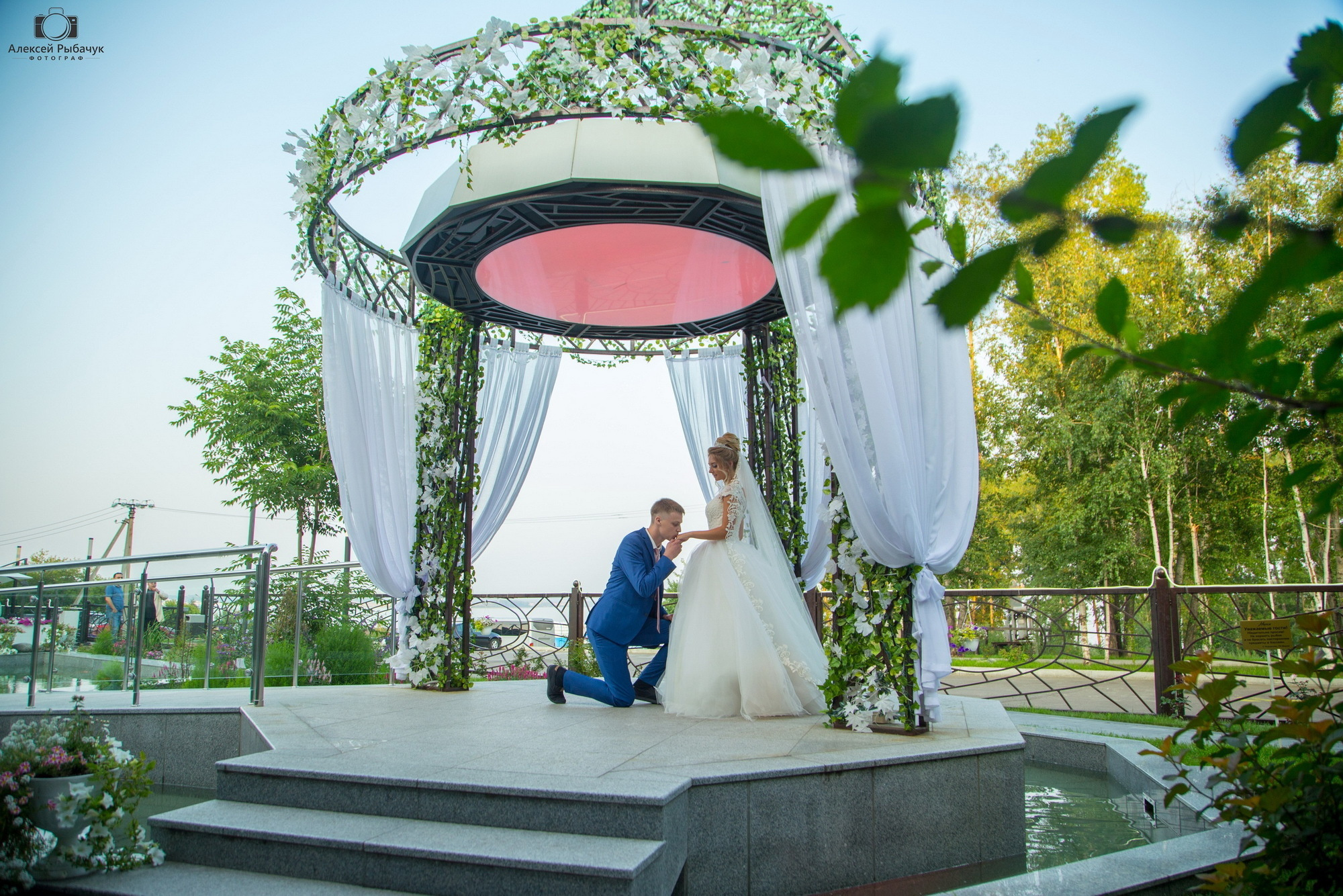 Свадебная фотосессия на природе в Иркутске. Фотограф видеограф Иркутск фото видео студия Алексея Марамзина