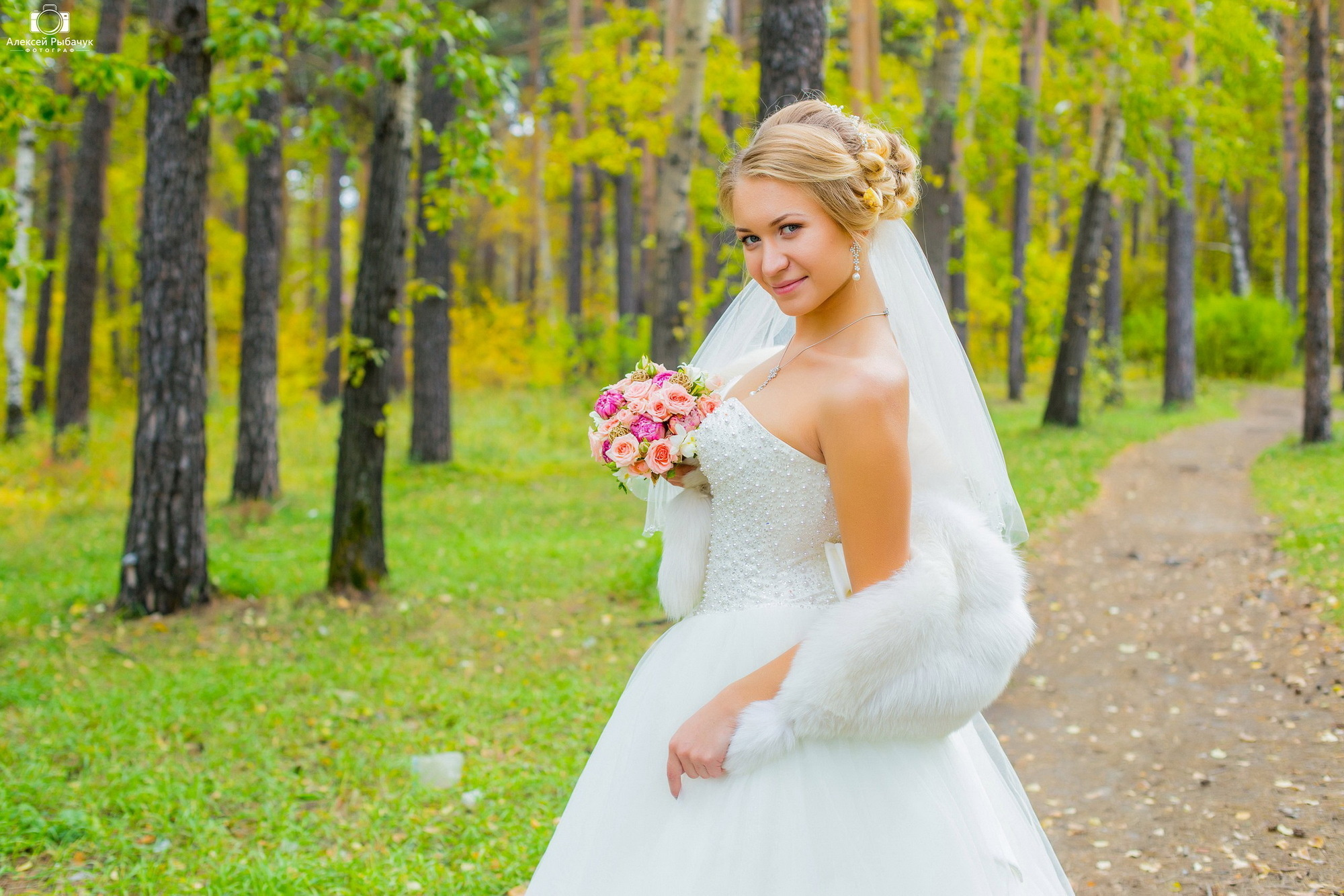 Осенние свадебные фотосессии в Иркутске. Фотограф видеограф Иркутск фото видео студия Алексея Марамзина