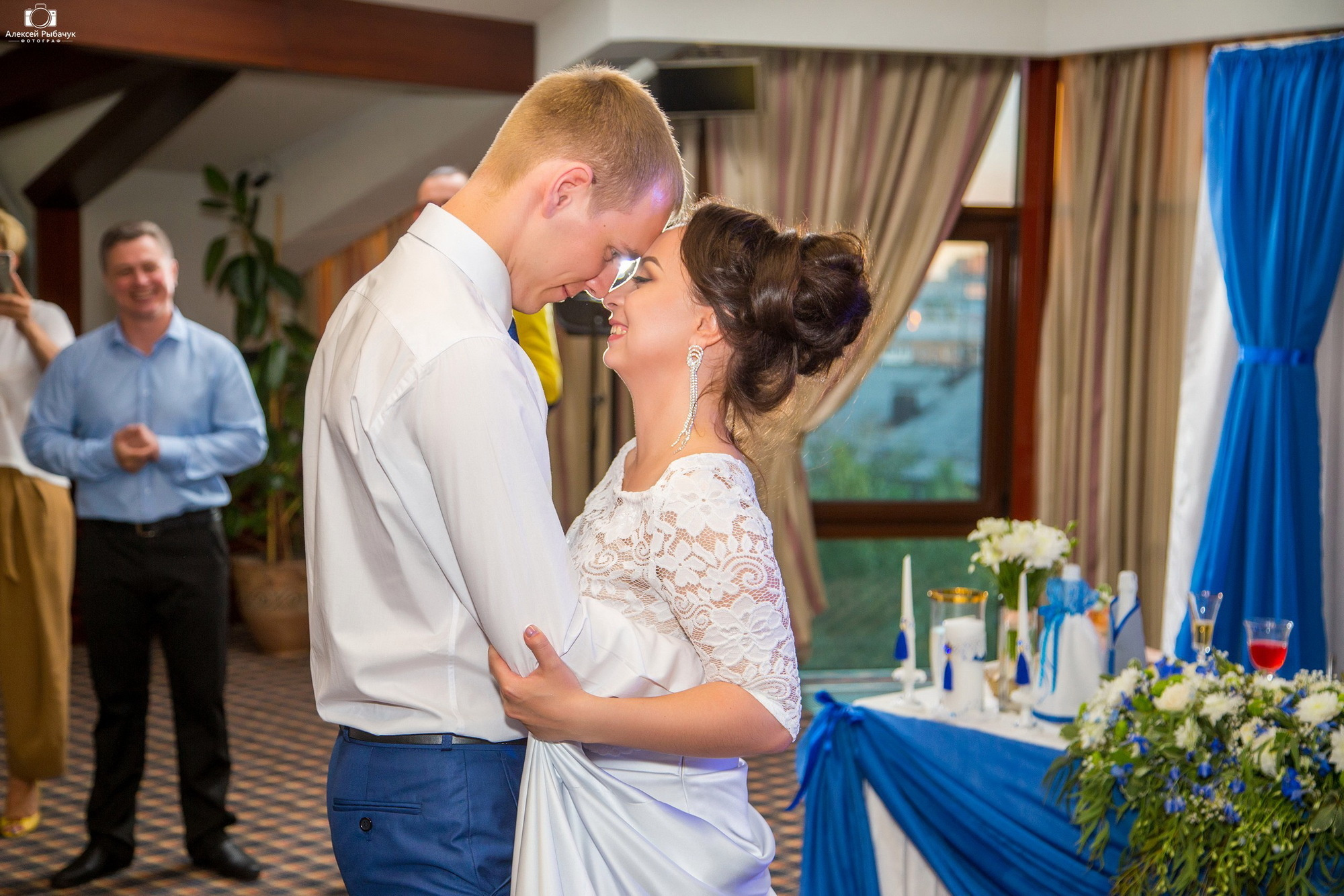 Фотосъемка ЗАГС в Икутске. Фотограф видеограф Иркутск фото видео студия Алексея Марамзина