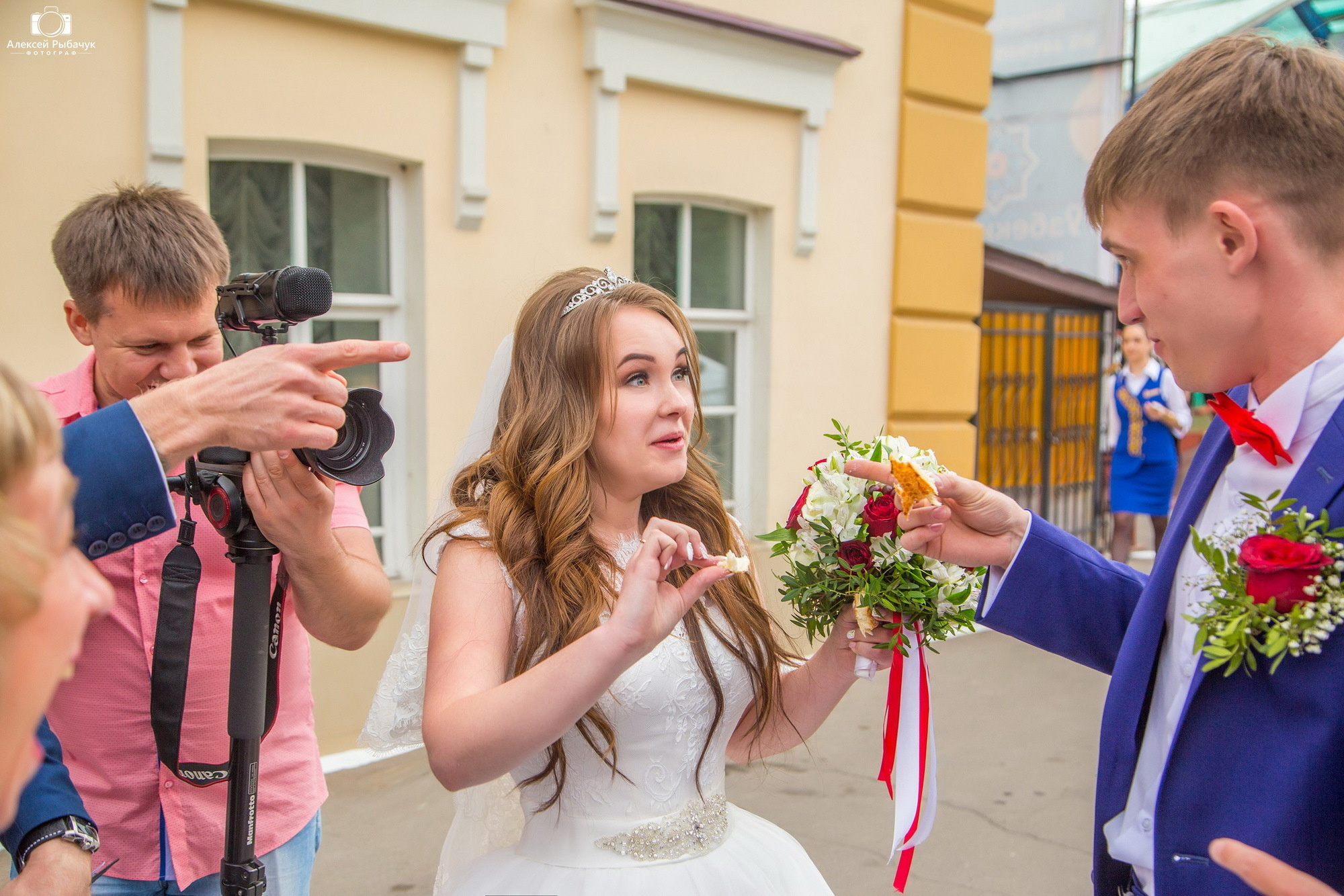 Свадебная фотосессия в студии. Фотограф видеограф Иркутск фото видео студия Алексея Марамзина