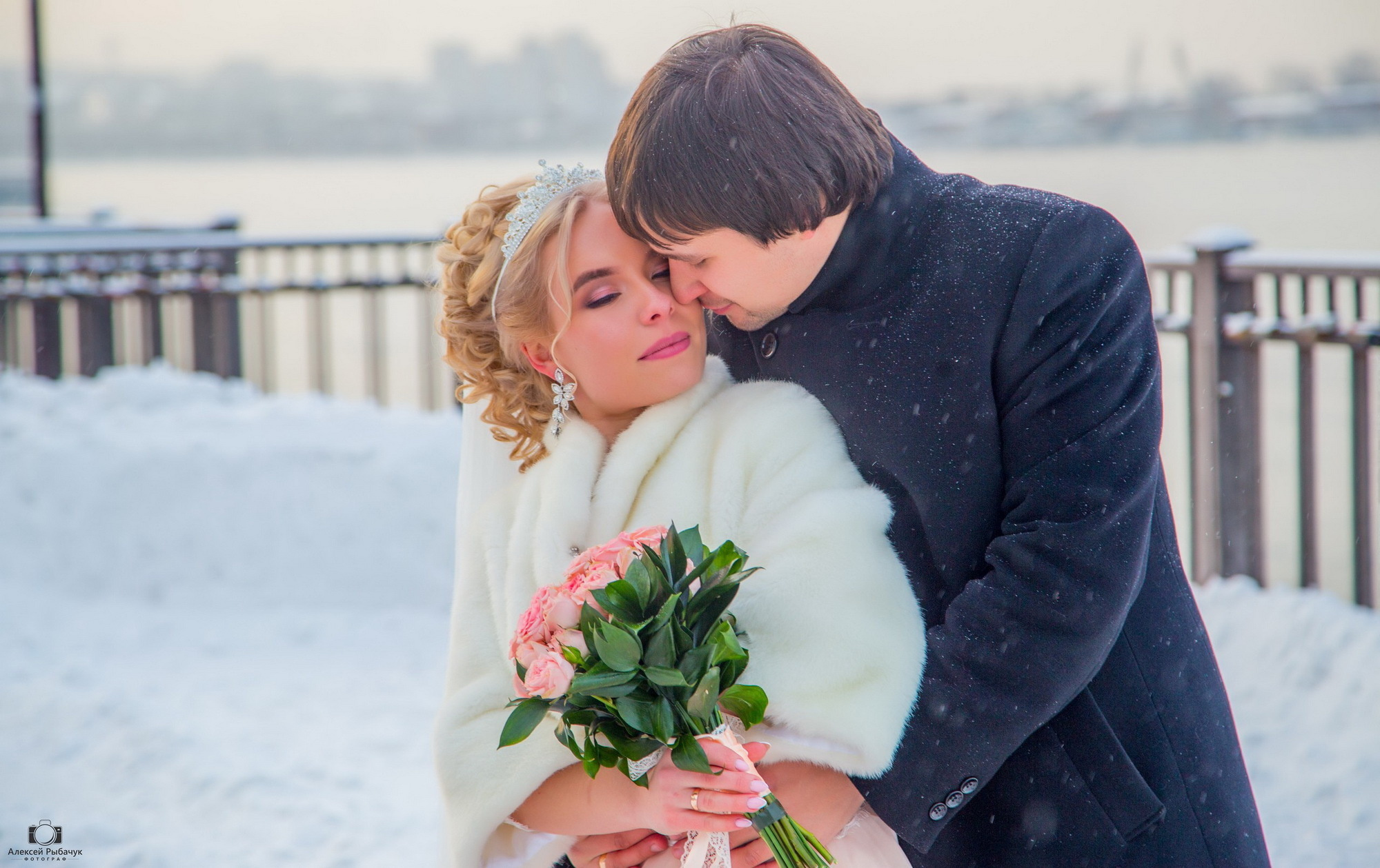 Зимние свадебные фотосессии в Иркутске. Фотограф видеограф Иркутск фото видео студия Алексея Марамзина