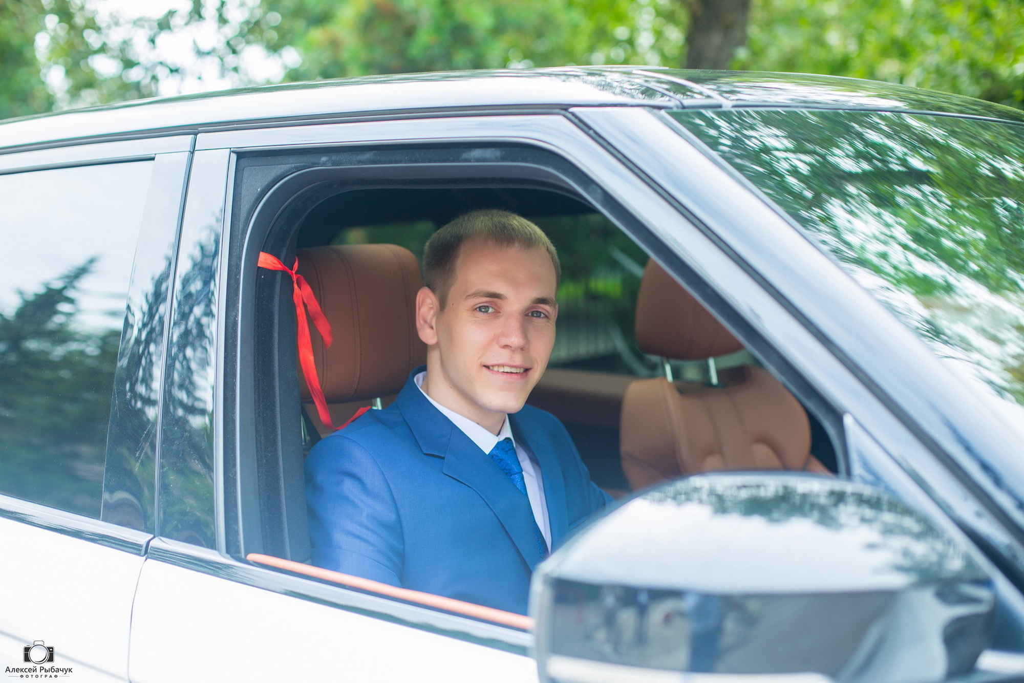 Фотосъемка ЗАГС в Икутске. Фотограф видеограф Иркутск фото видео студия Алексея Марамзина