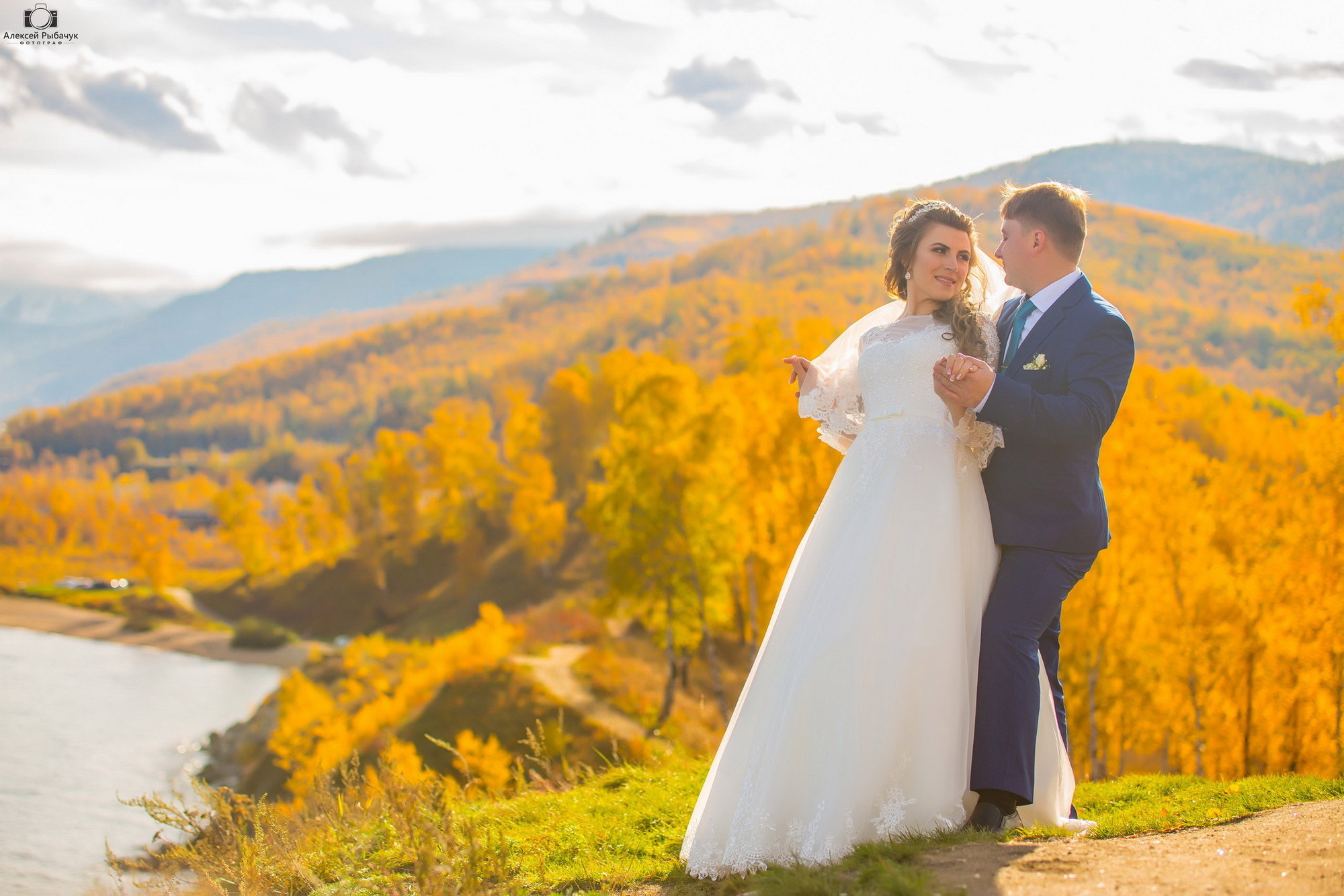 Осенние свадебные фотосессии в Иркутске. Фотограф видеограф Иркутск фото видео студия Алексея Марамзина
