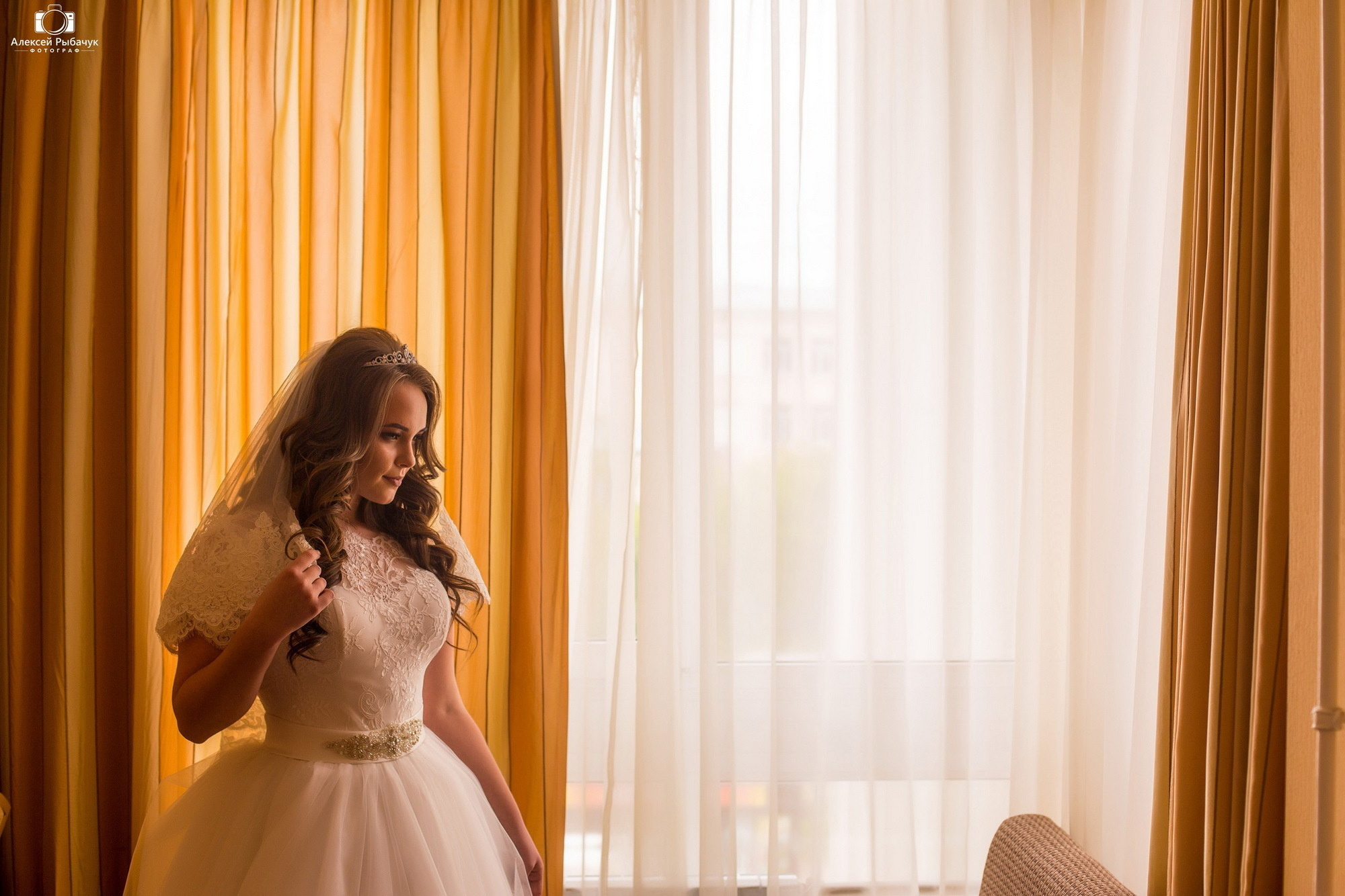 Свадебная фотосессия в студии. Фотограф видеограф Иркутск фото видео студия Алексея Марамзина