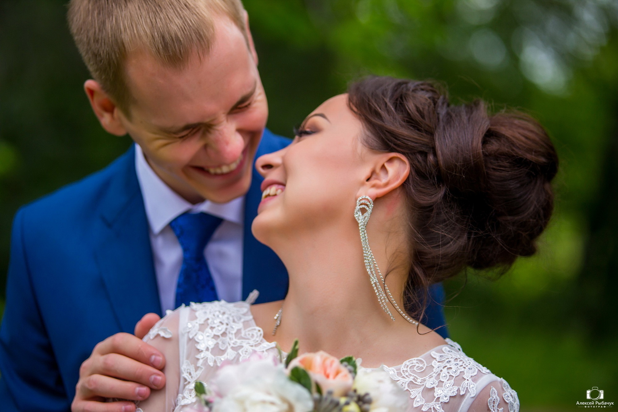 Фотосъемка ЗАГС в Икутске. Фотограф видеограф Иркутск фото видео студия Алексея Марамзина
