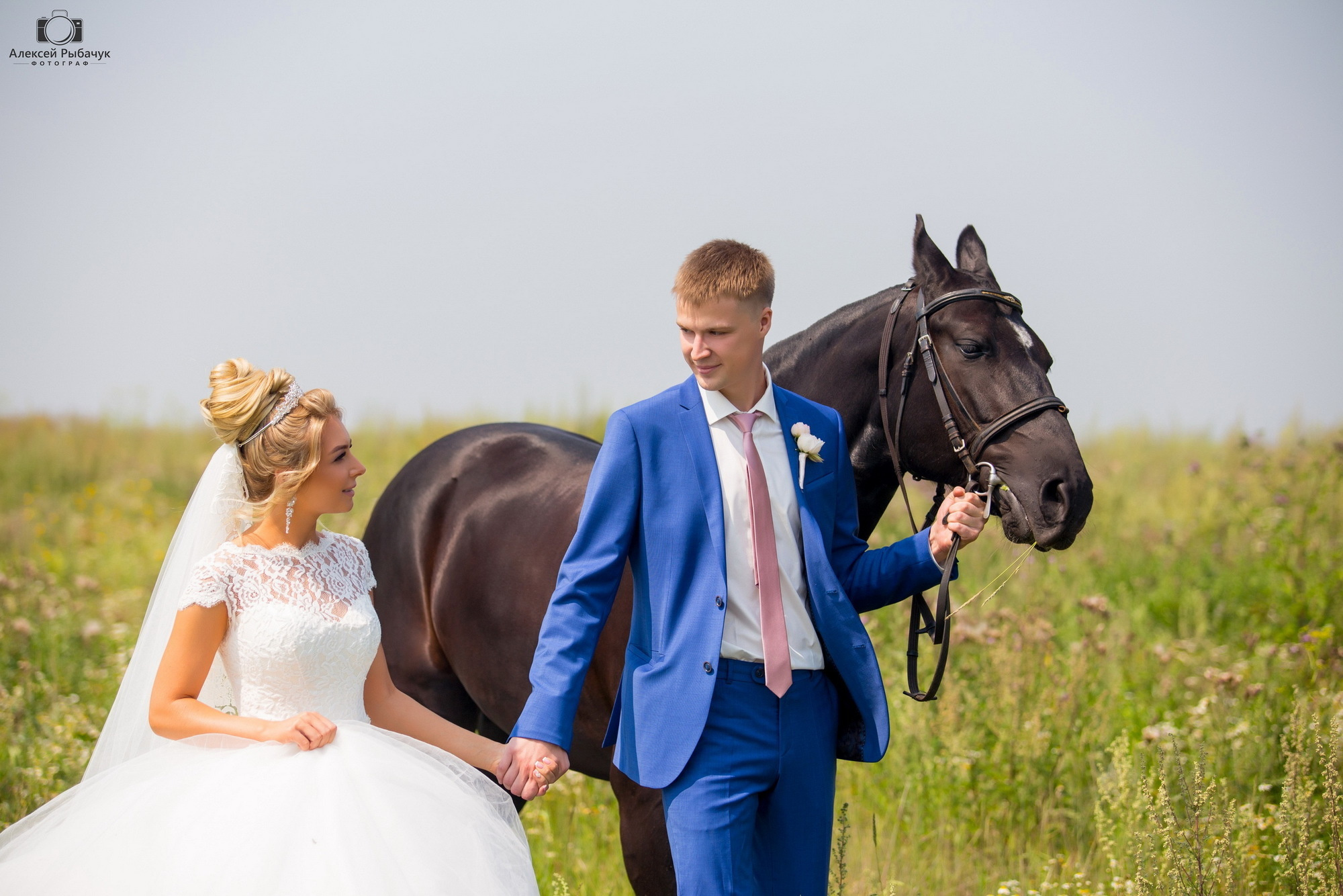 Свадебная фотосессия на природе в Иркутске. Фотограф видеограф Иркутск фото видео студия Алексея Марамзина