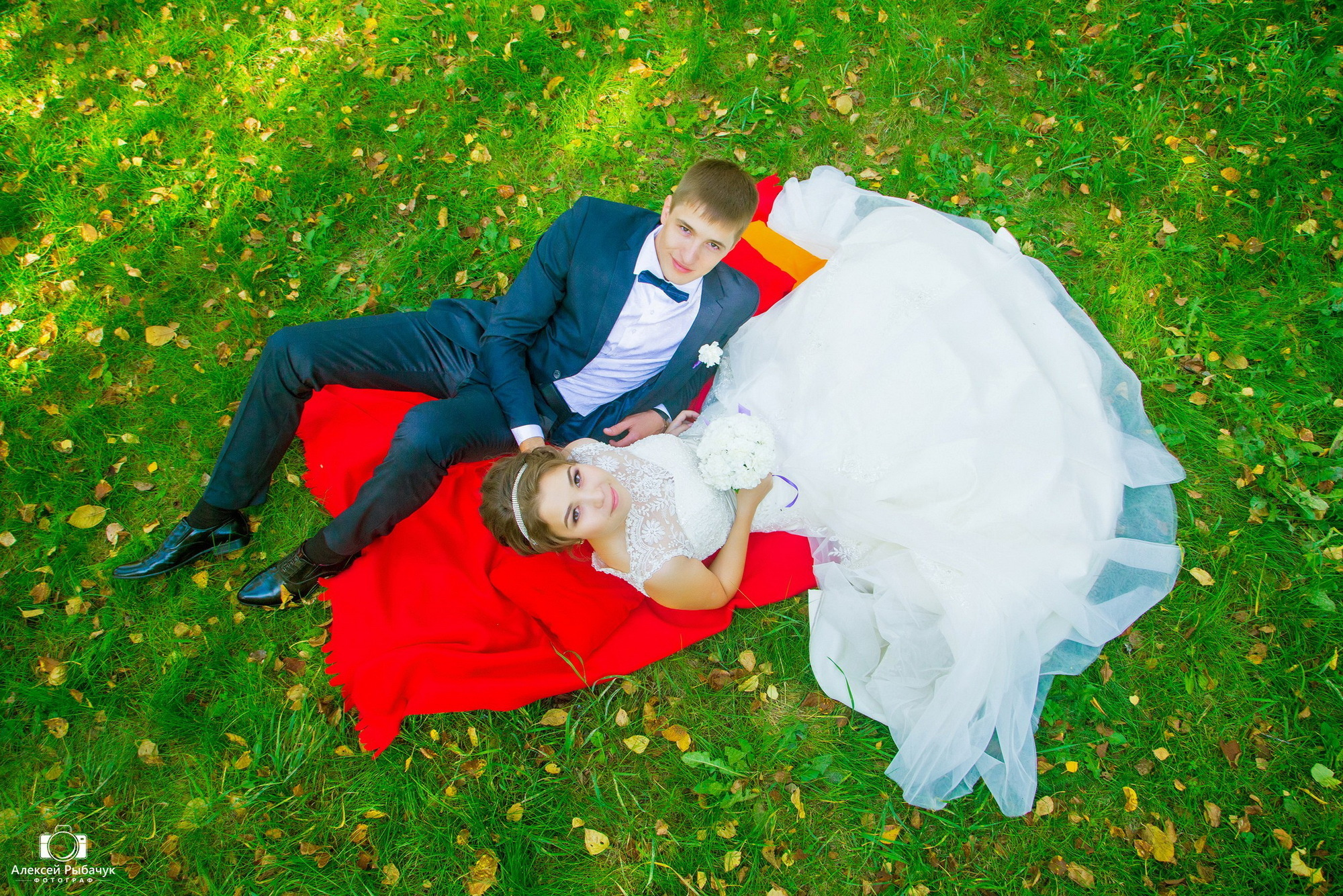 Осенние свадебные фотосессии в Иркутске. Фотограф видеограф Иркутск фото видео студия Алексея Марамзина