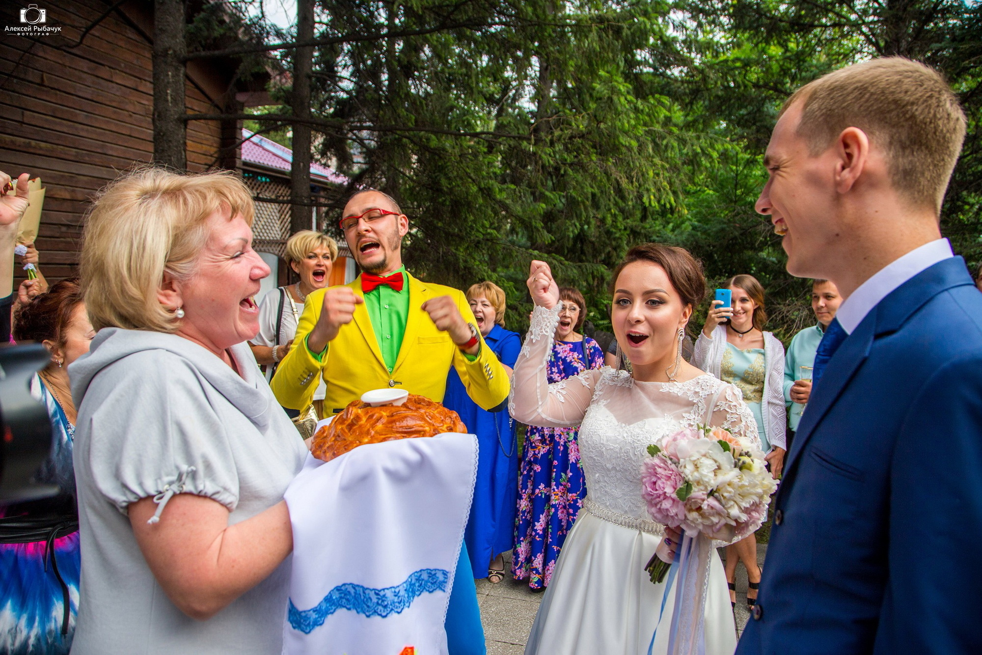 Фотосъемка ЗАГС в Икутске. Фотограф видеограф Иркутск фото видео студия Алексея Марамзина
