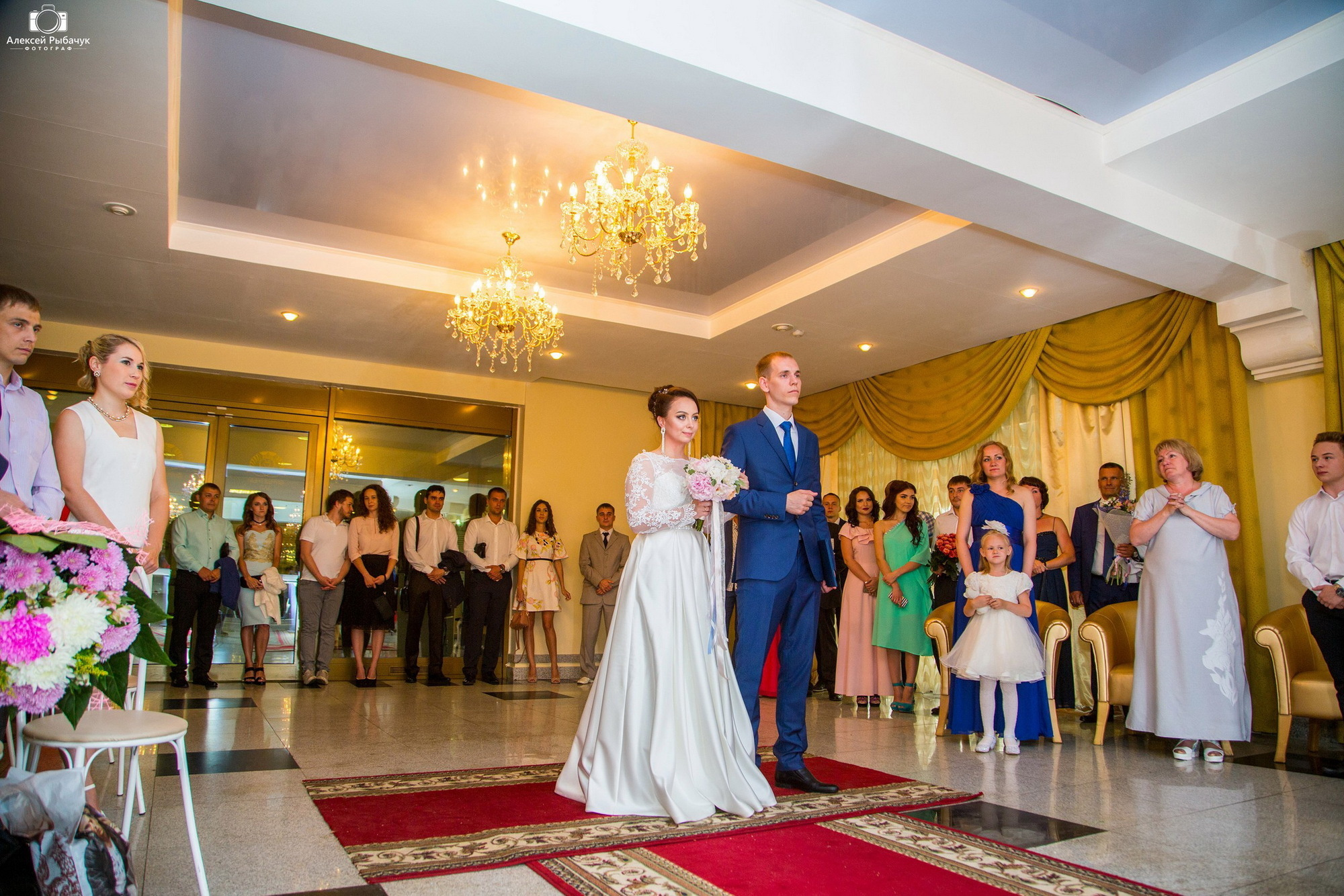 Фотосъемка ЗАГС в Икутске. Фотограф видеограф Иркутск фото видео студия Алексея Марамзина