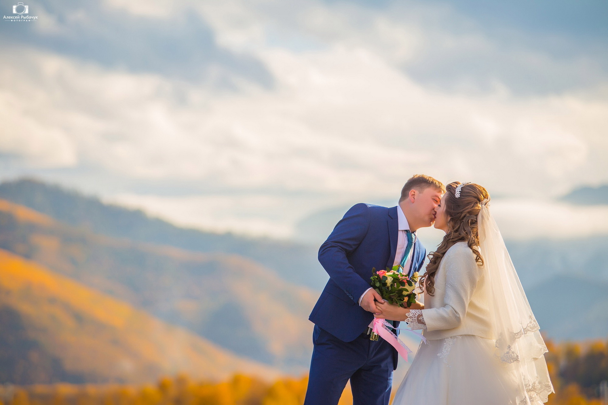 Осенние свадебные фотосессии в Иркутске. Фотограф видеограф Иркутск фото видео студия Алексея Марамзина
