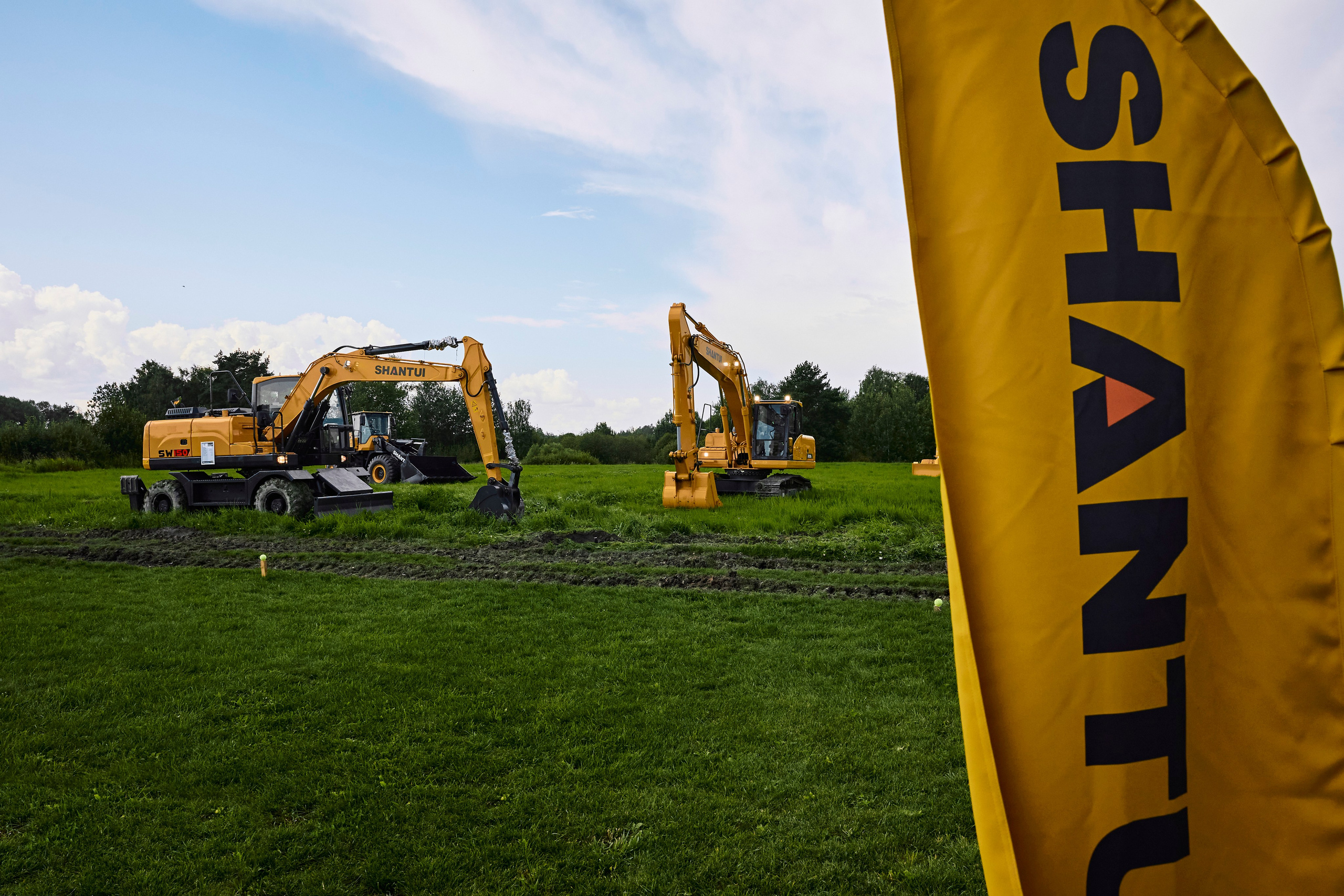 Презентация спец. техники Shantui. Фотограф Александра Иванова