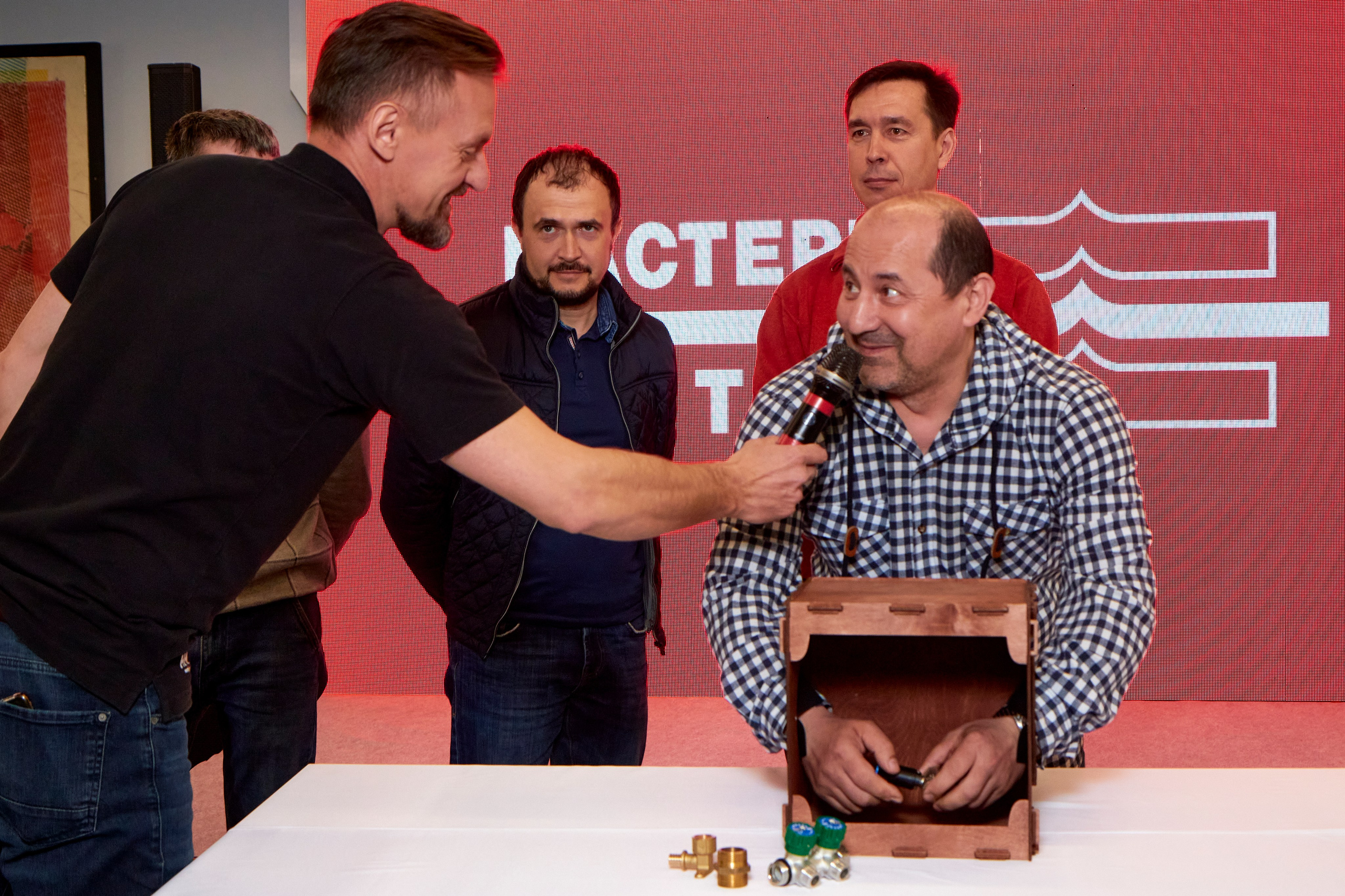 Мастер Ватт, конференция Екатеринбург 2023. Предметный и репортажный фотограф Алексей Кротов