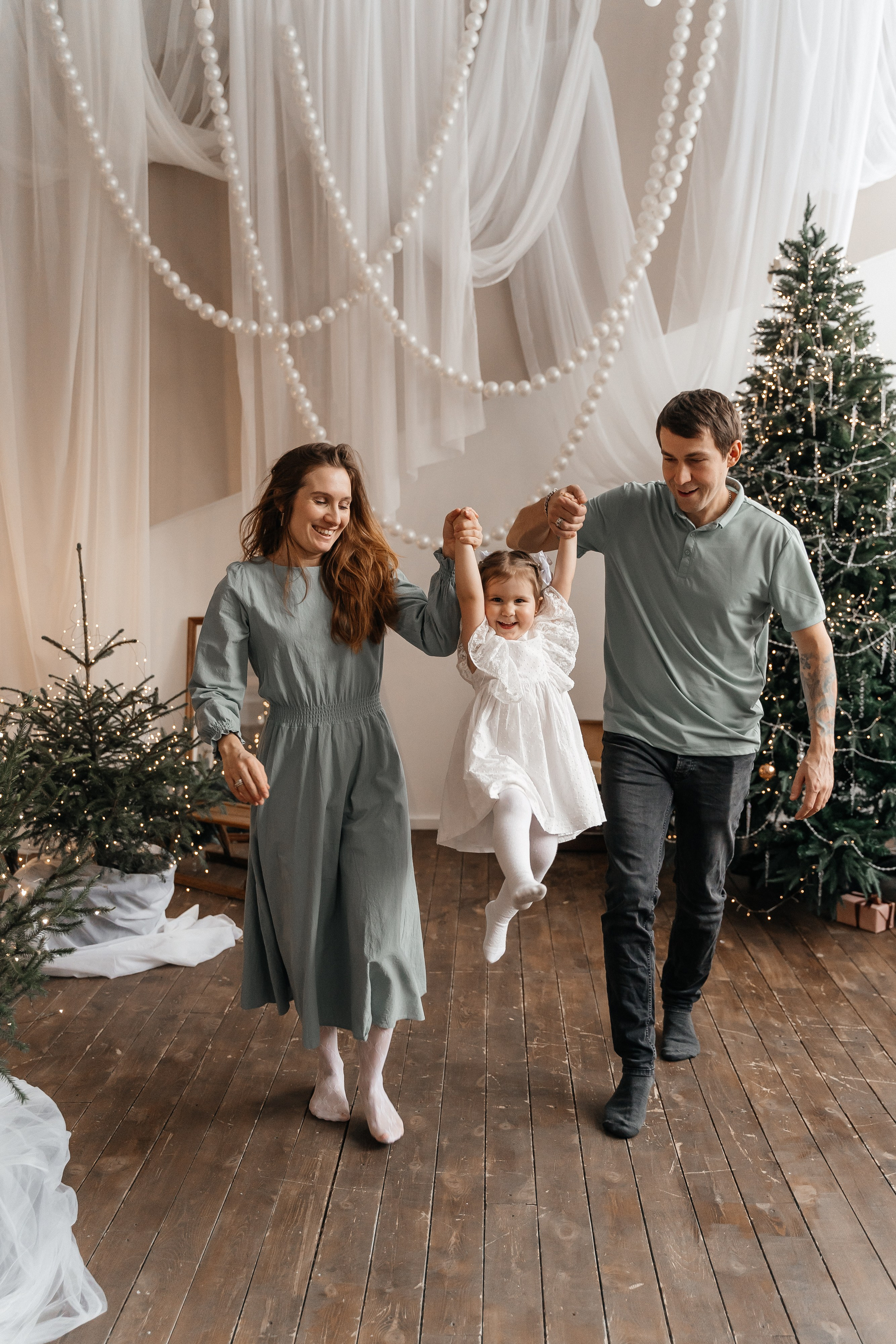 Серёжа, Аня и Василина. Волик Мария