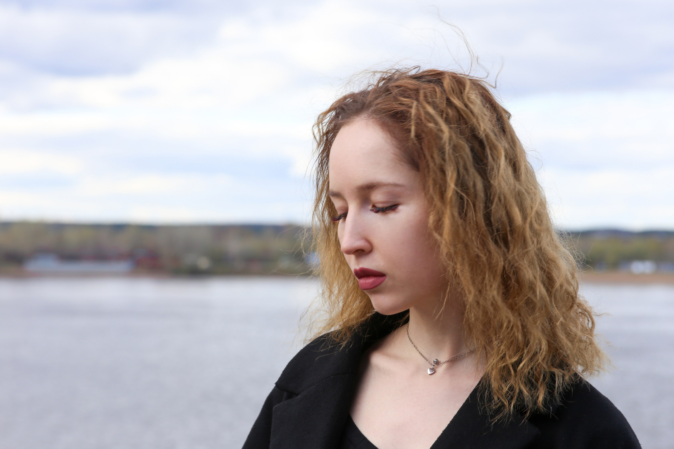 Алина в городе. Фотограф Пермь. Фотосессия в фотостудии Перми и на свежем воздухе